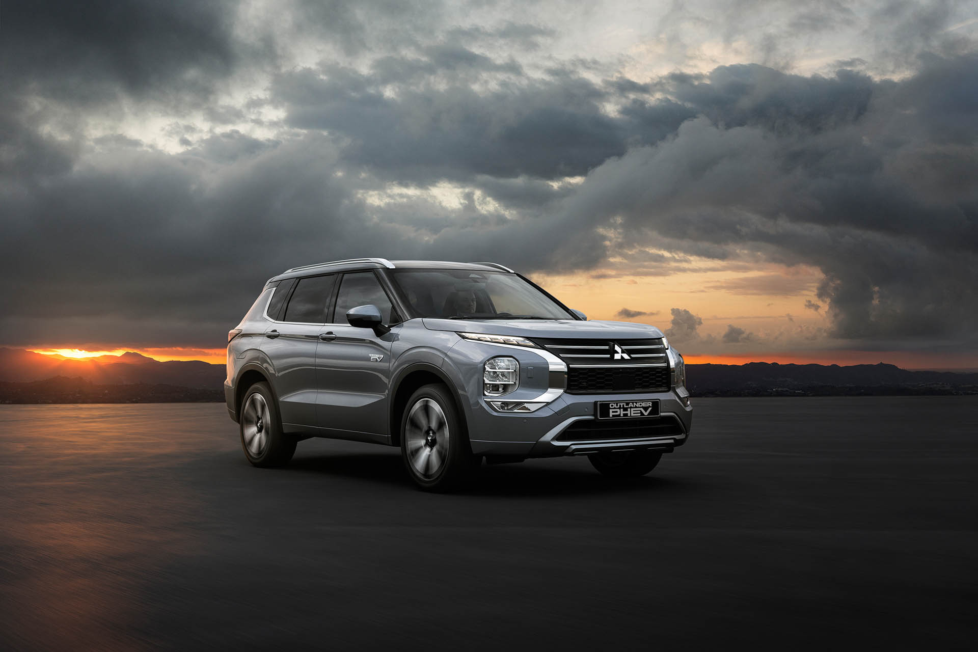 Mitsubishi Outlander PHEV 2025 08