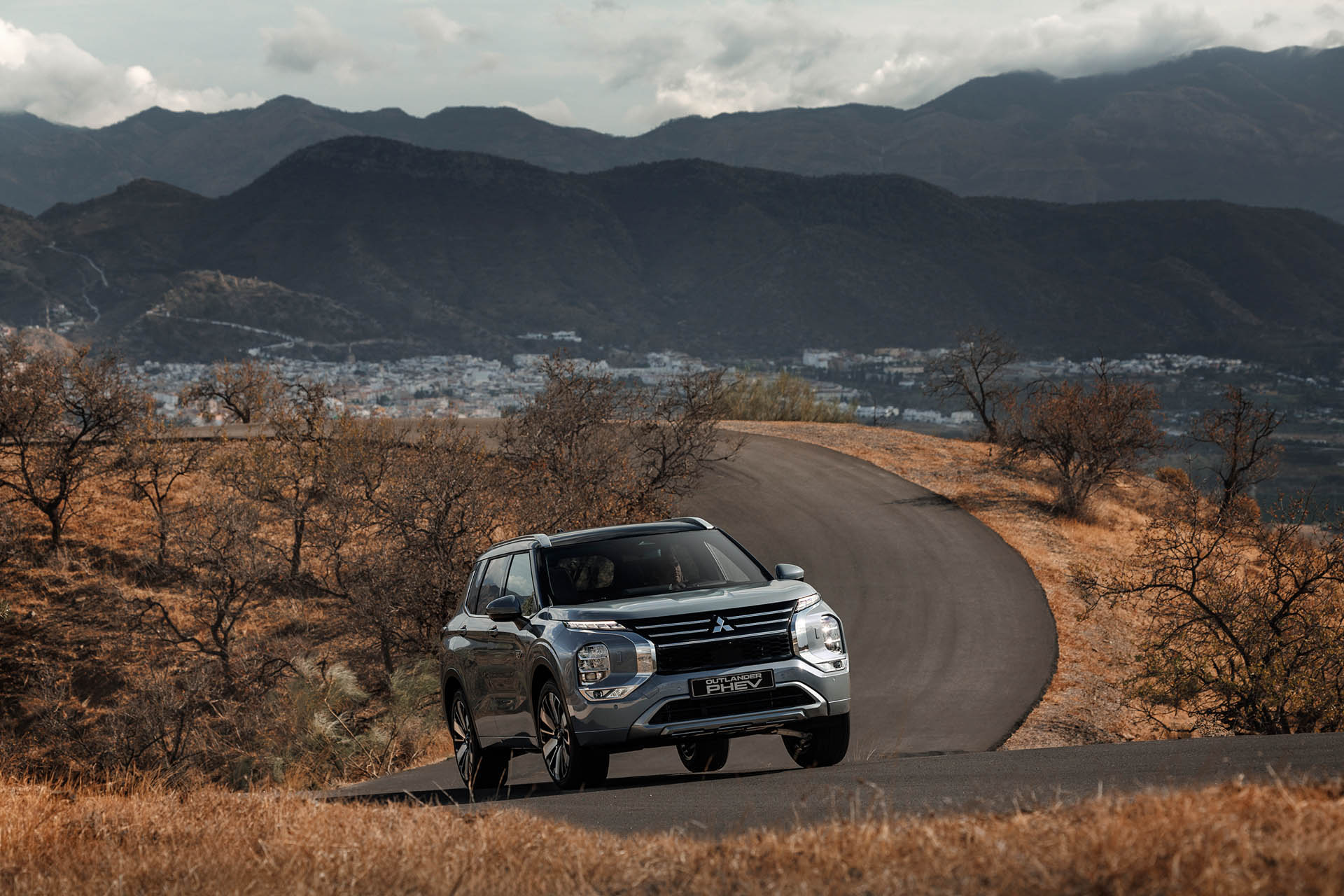 Mitsubishi Outlander PHEV 2025 09