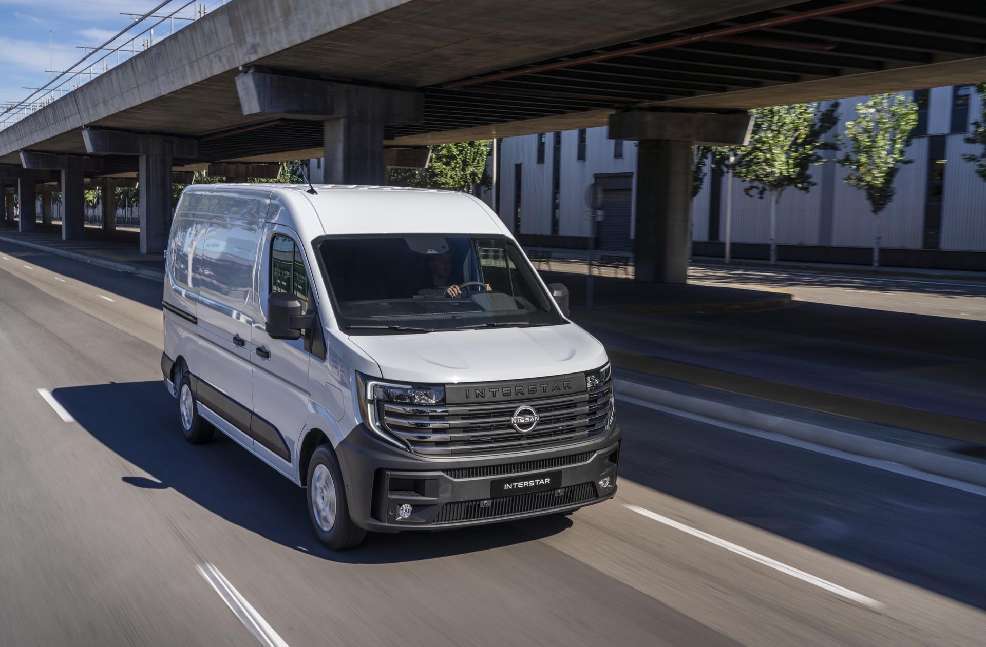 Nissan Interstar PK Final High 051.JPG