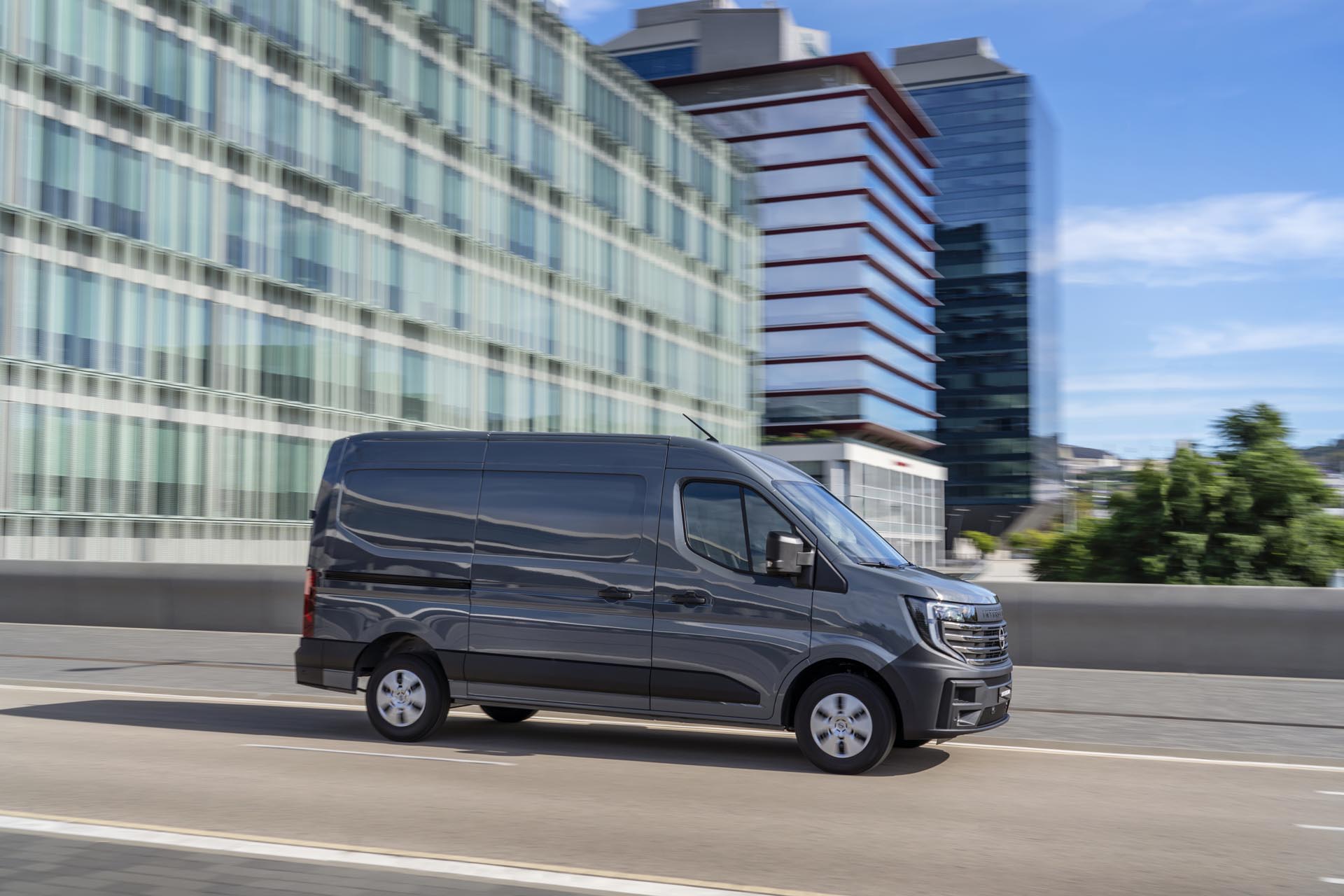 Nissan Interstar PK Final High 058.JPG