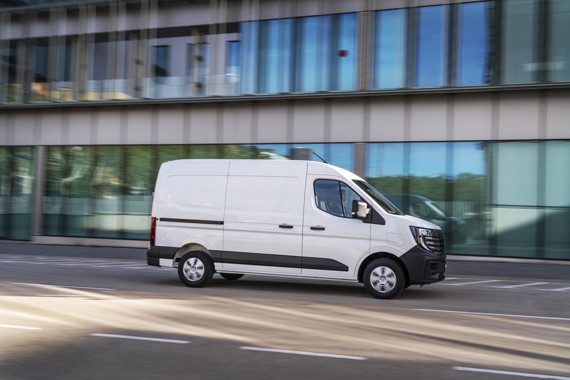 Nissan Interstar PK Final High 075.JPG