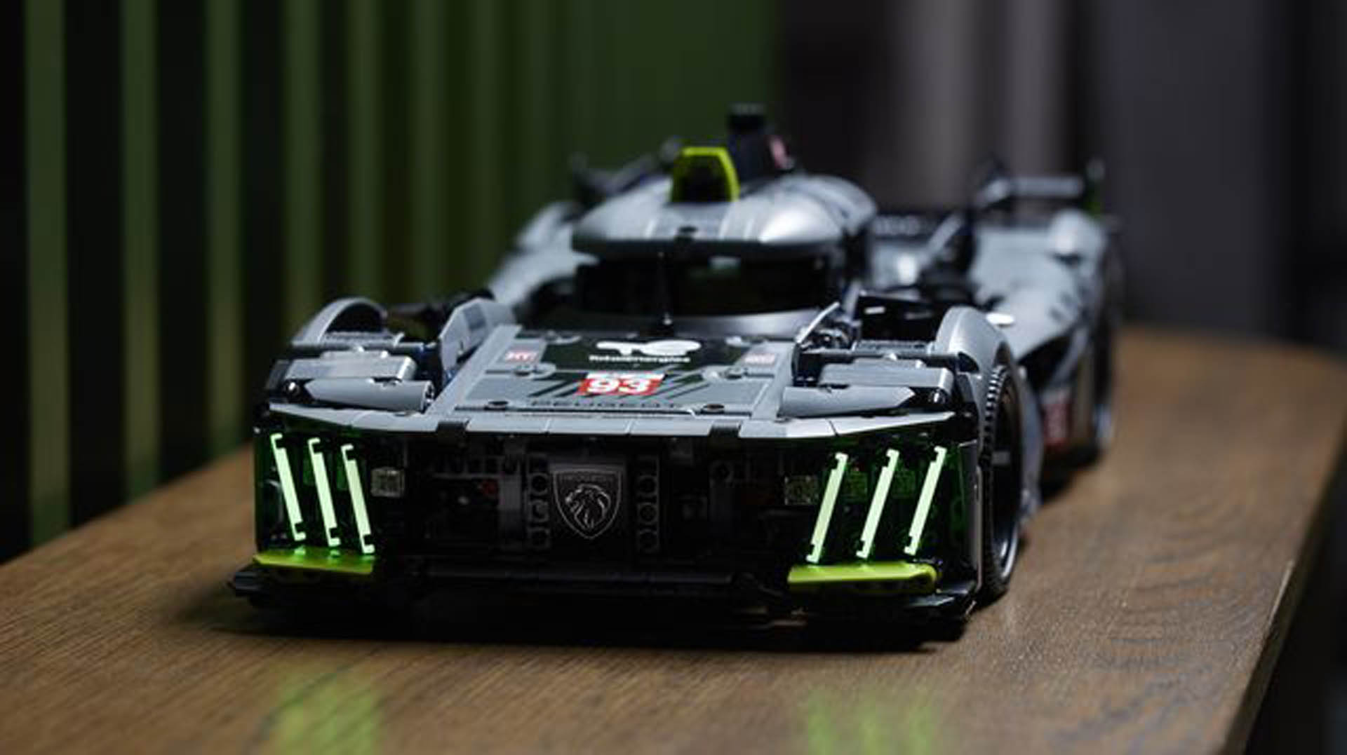 LEGO-Technic-PEUGEOT-9X8 7