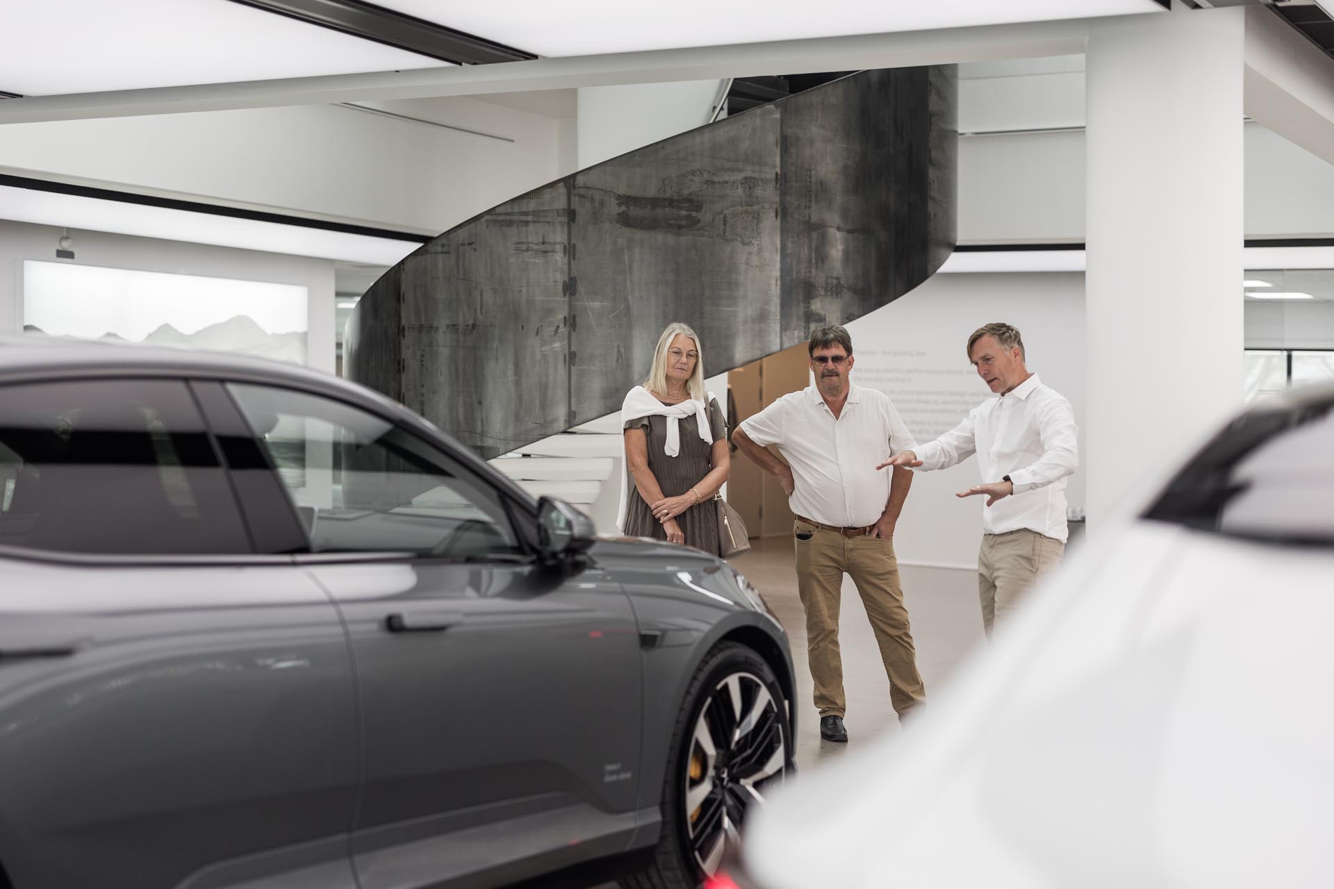 Polestar 4 SUV coup7