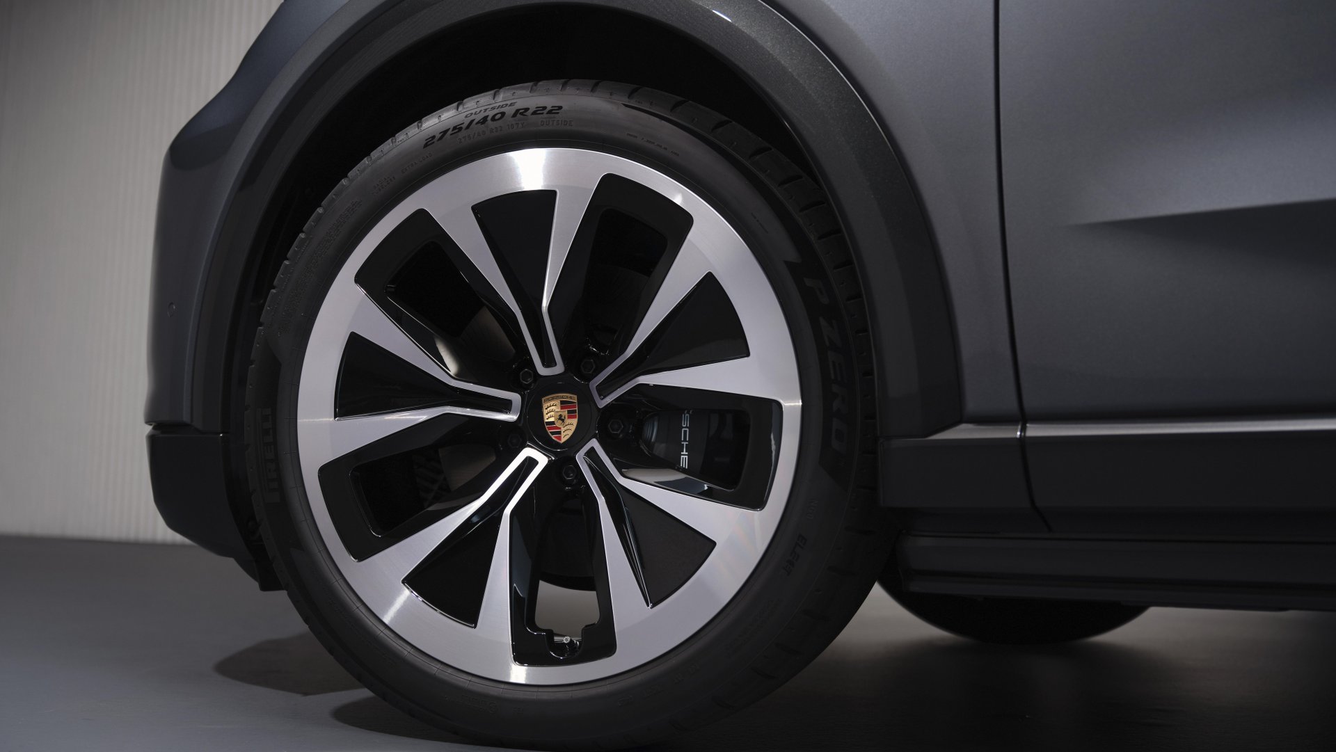 porsche cayenne electric 29