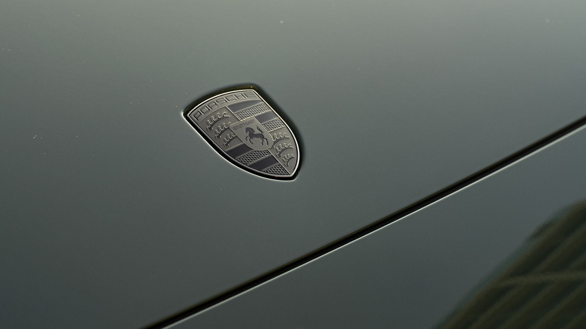 porsche cayenne electric 37