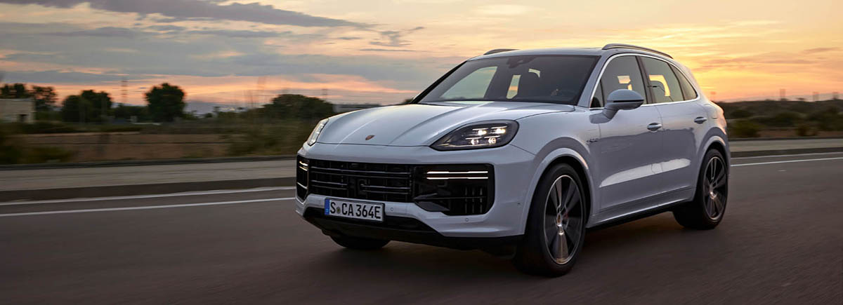 Porsche Cayenne Turbo E-HYbrid nyito