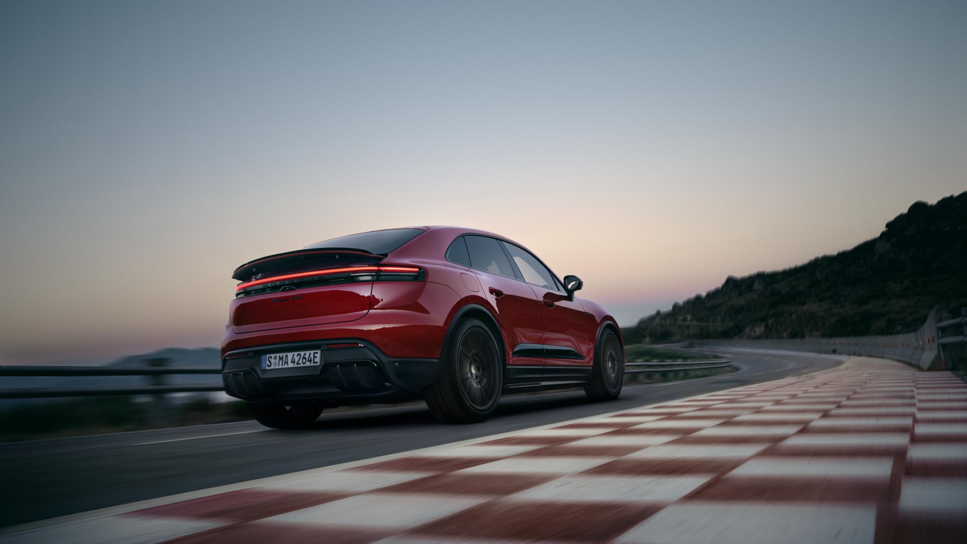 porsche macan gts full electric 10