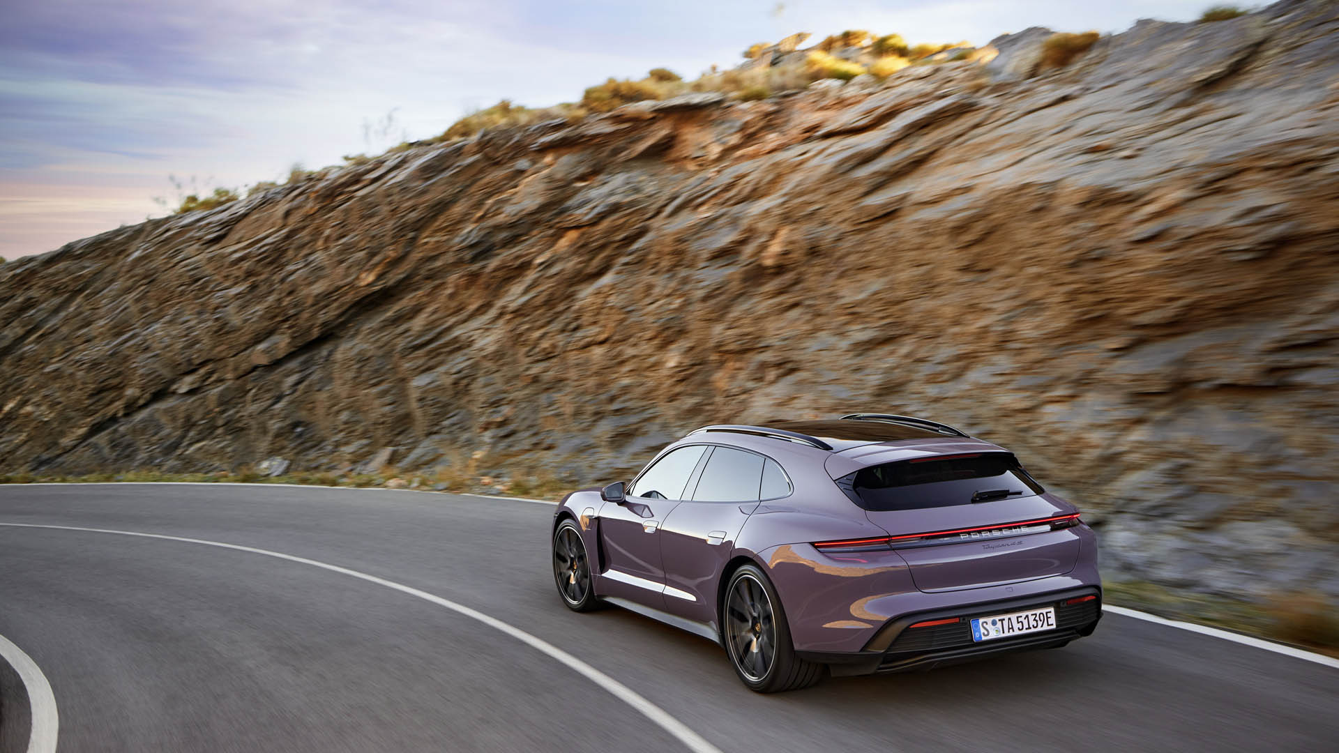 Porsche Taycan 2024 22