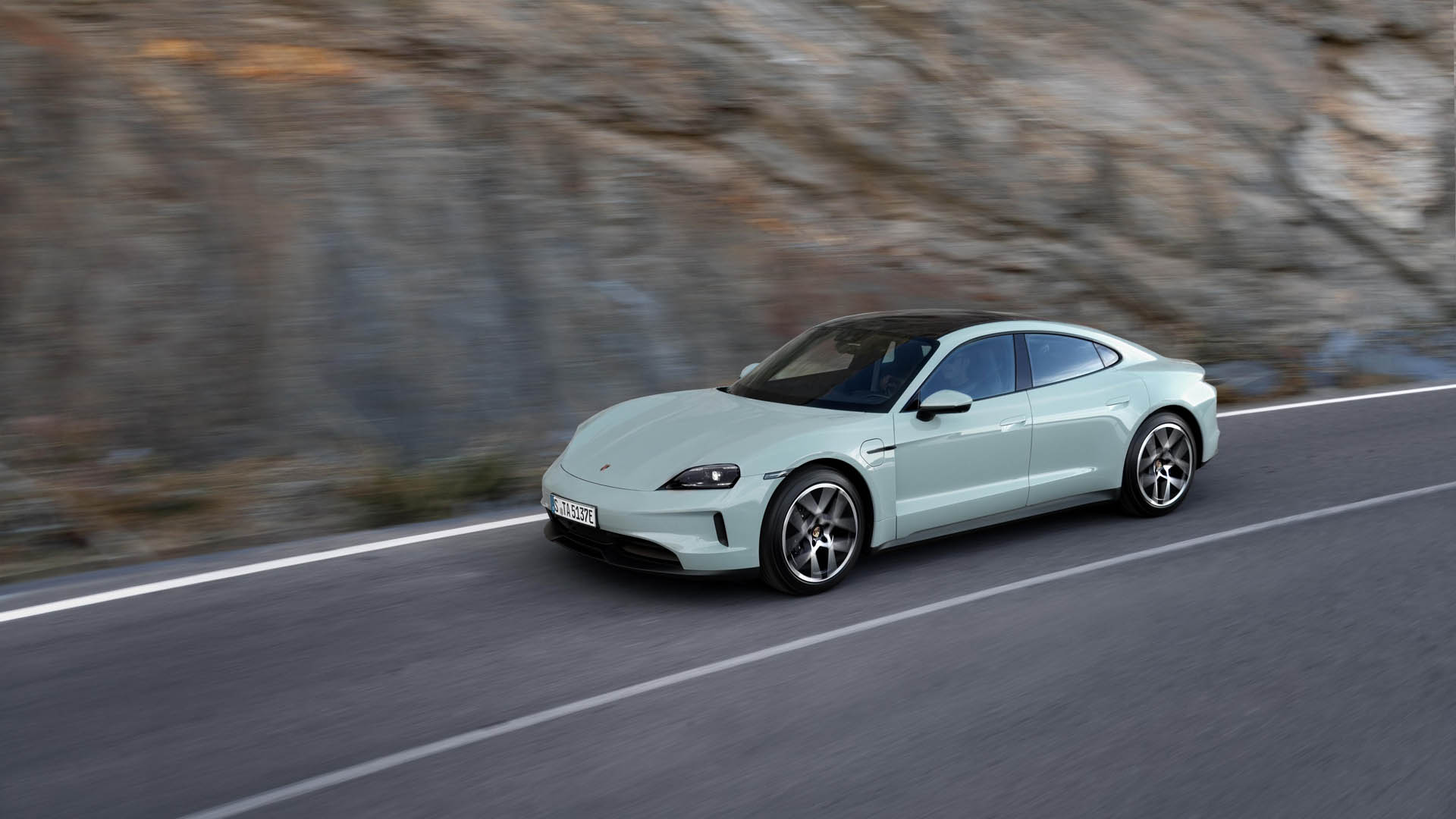 Porsche Taycan 2024 29