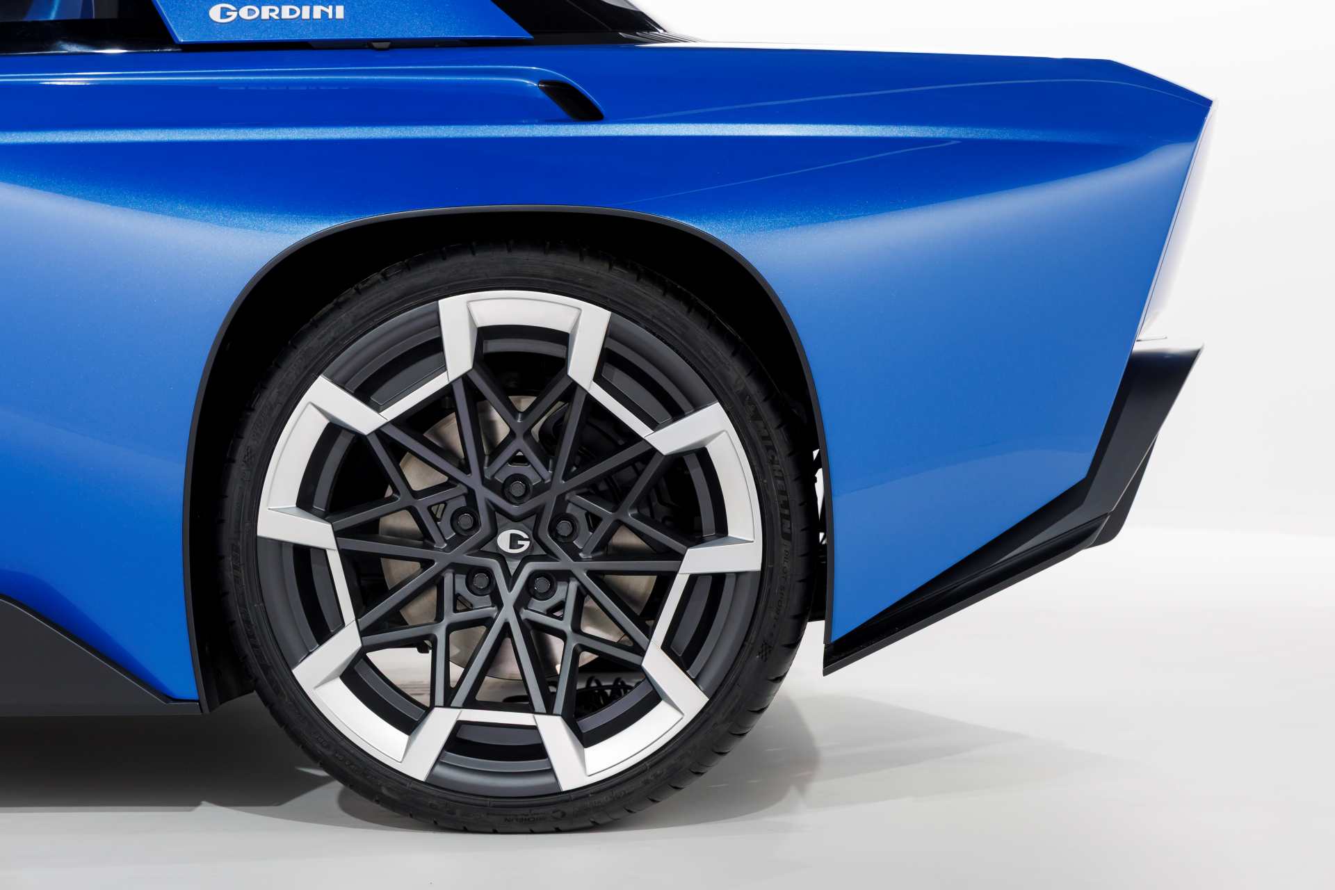 Renault-8-Gordini-Concept 17
