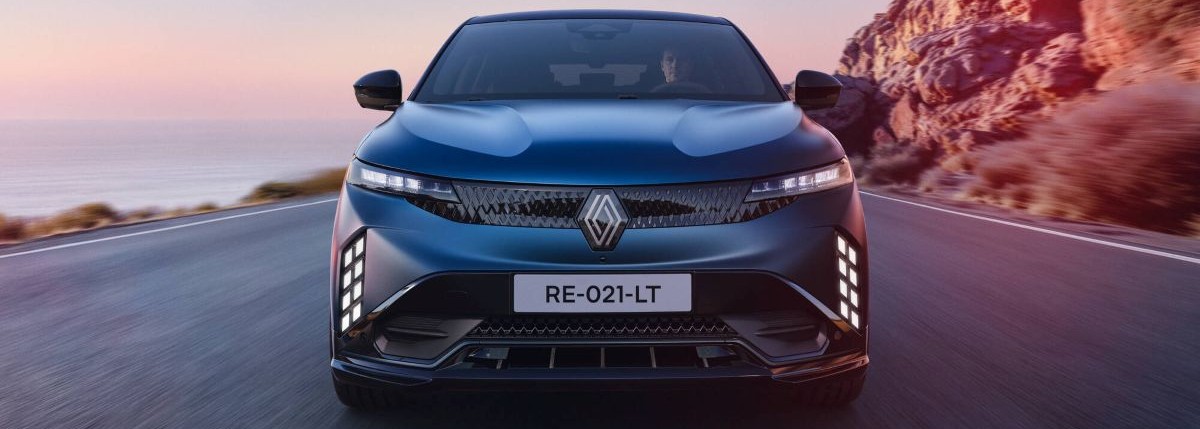 New Renault Megane E-Tech electric nyito