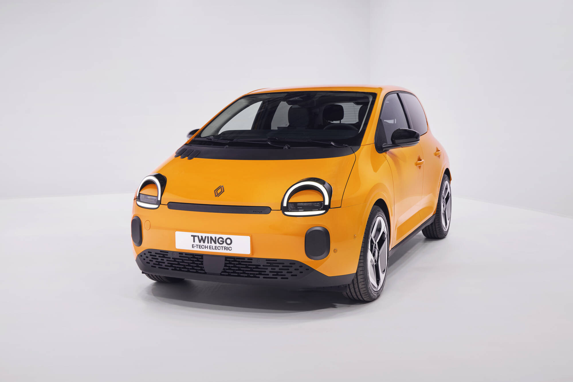 Renault Twingo E-Tech electric - Mango Yellow 15
