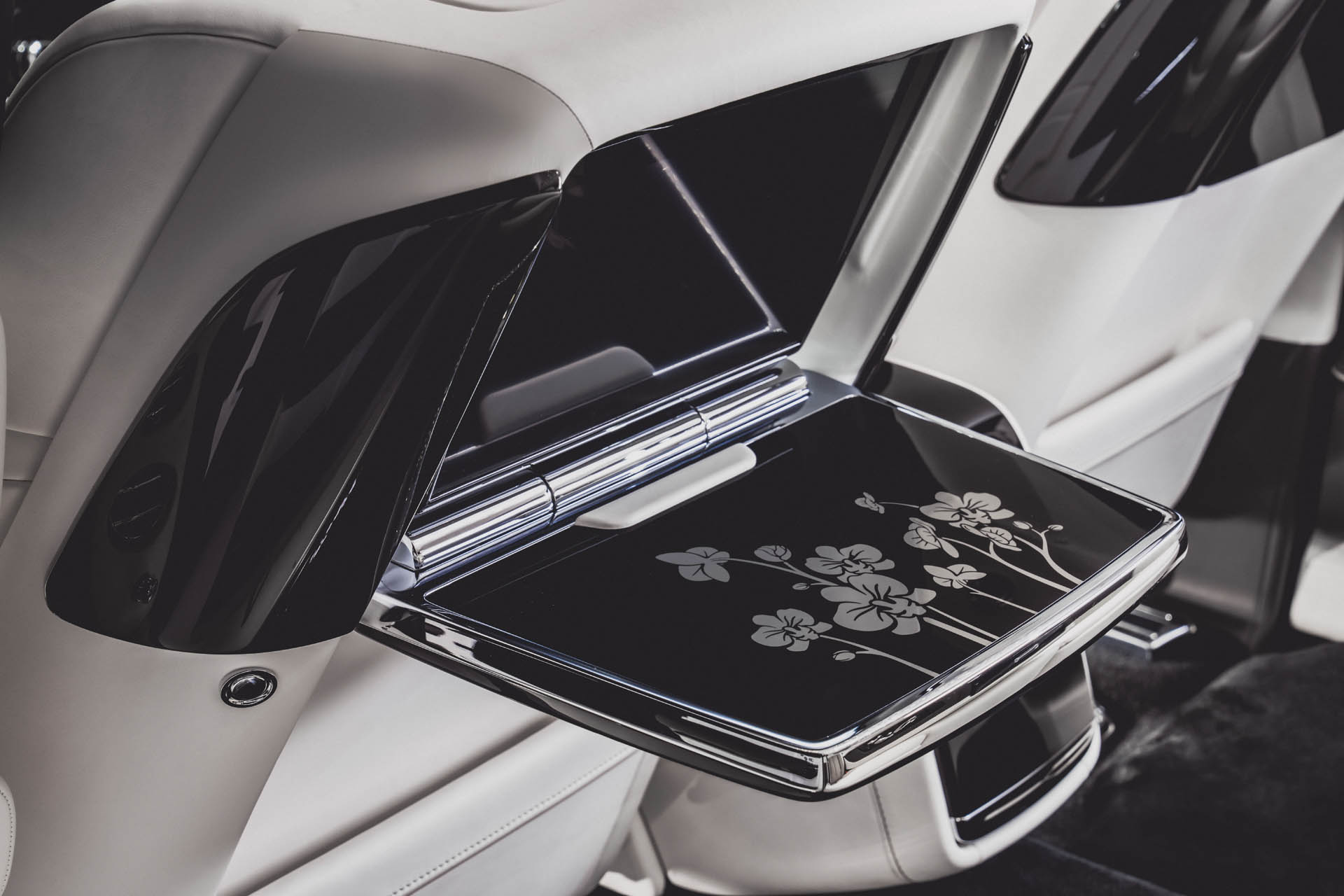 rollsroycephantomorchid03