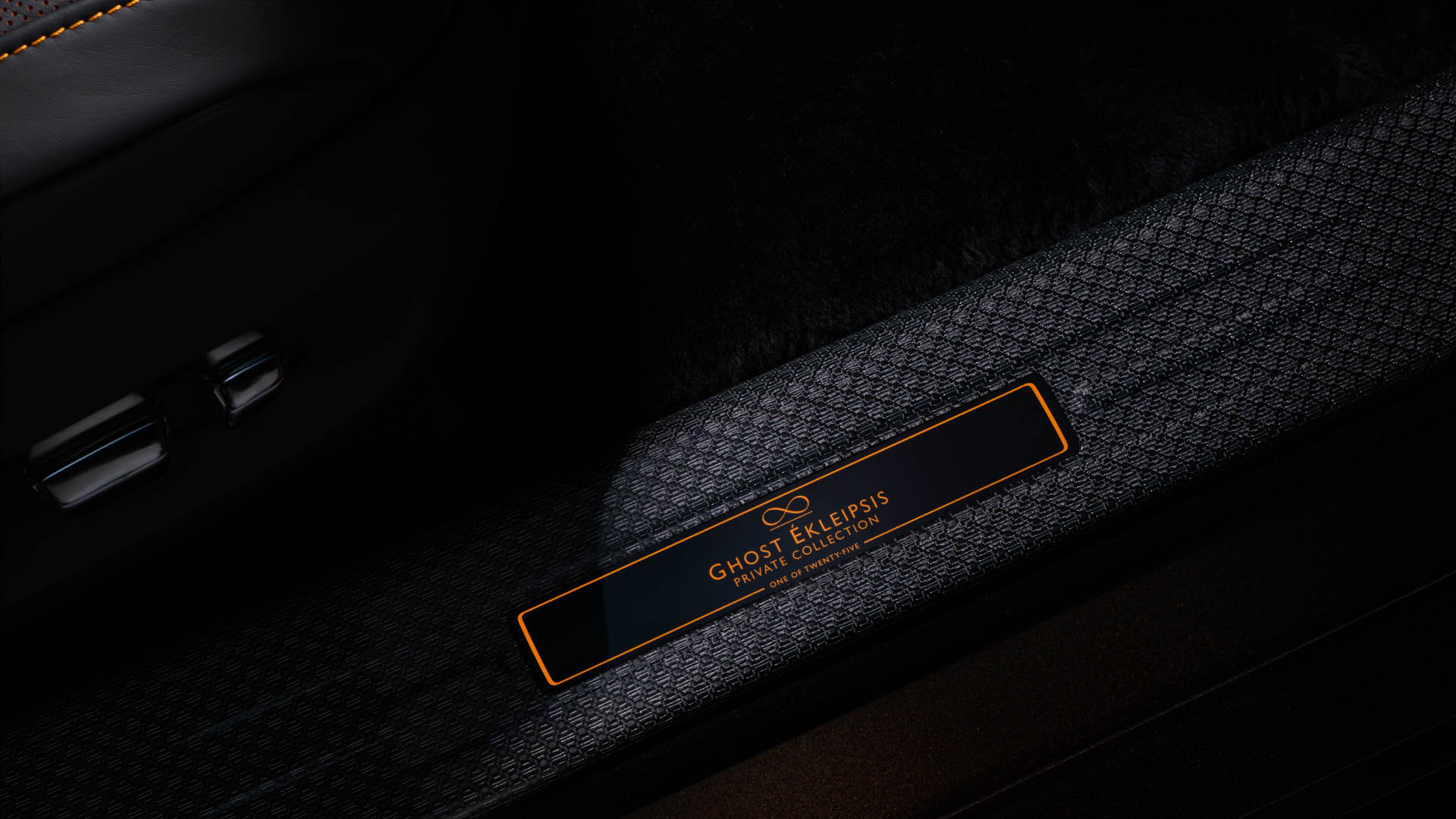 Rolls-Royce Black Badge Ghost Ekleipsis Private Collection 15