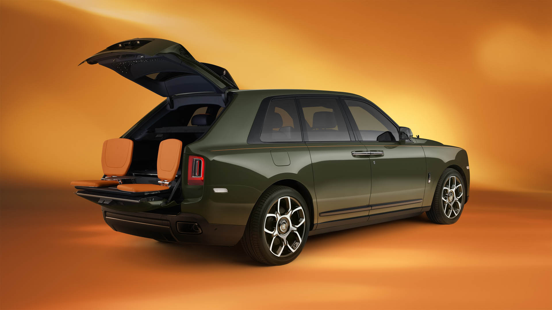 rollsroycecullinaninspiredbyfashionrebellemilitarygreen02