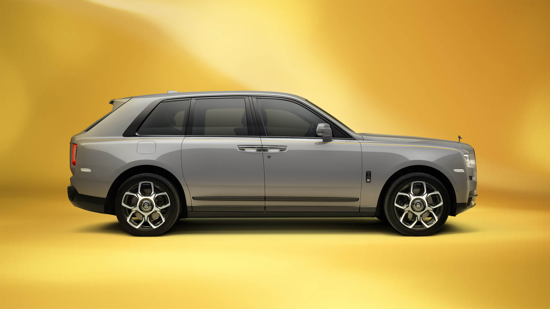 rollsroycecullinaninspiredbyfashionrebelletempestgrey01