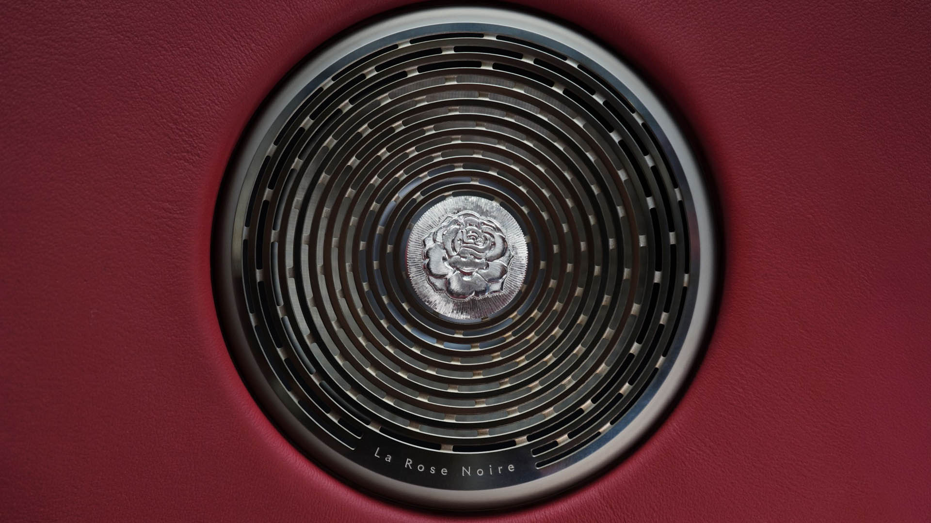 Rolls-Royce La Rose Noire Droptail 19