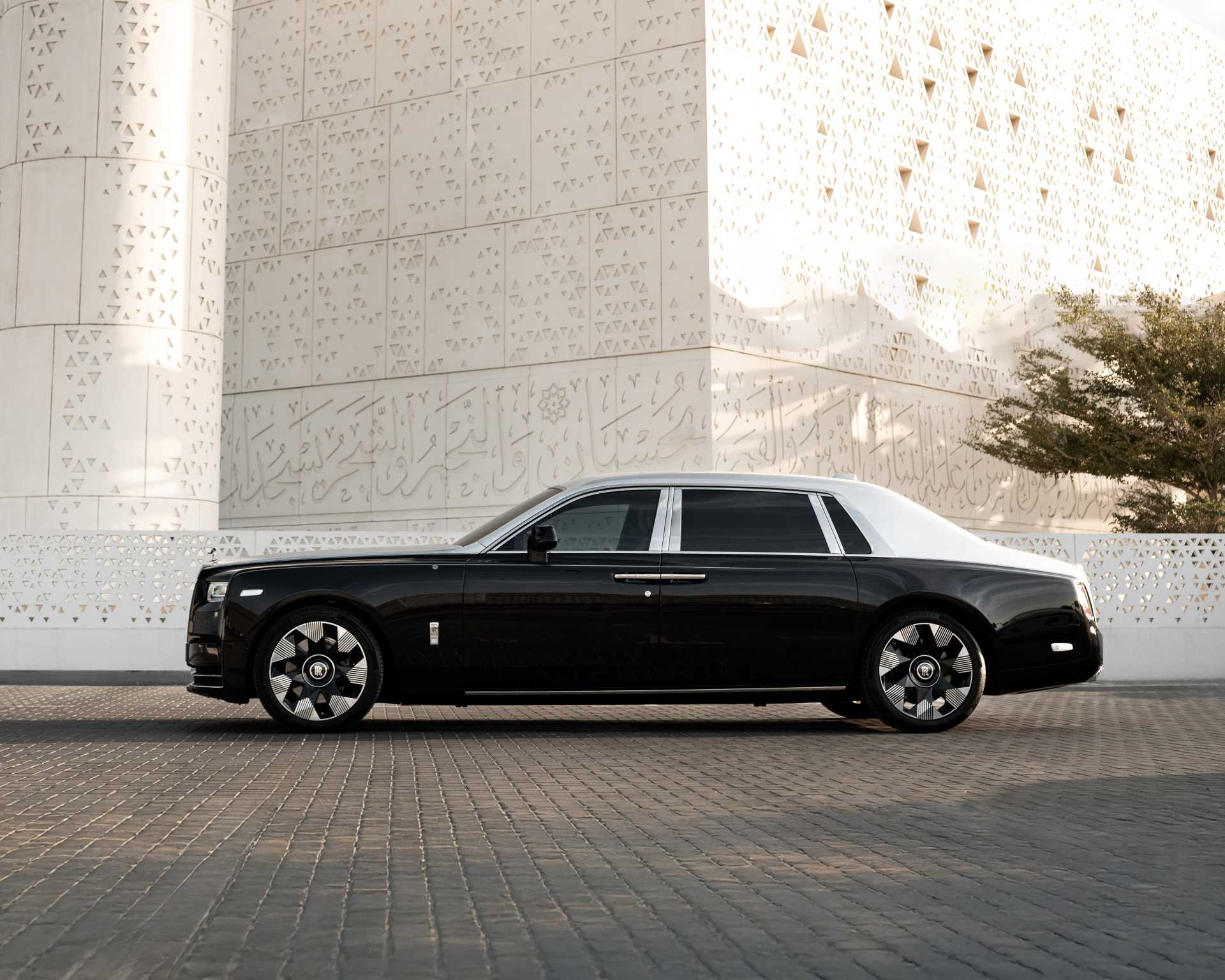rolls-royce phantom arabesque
