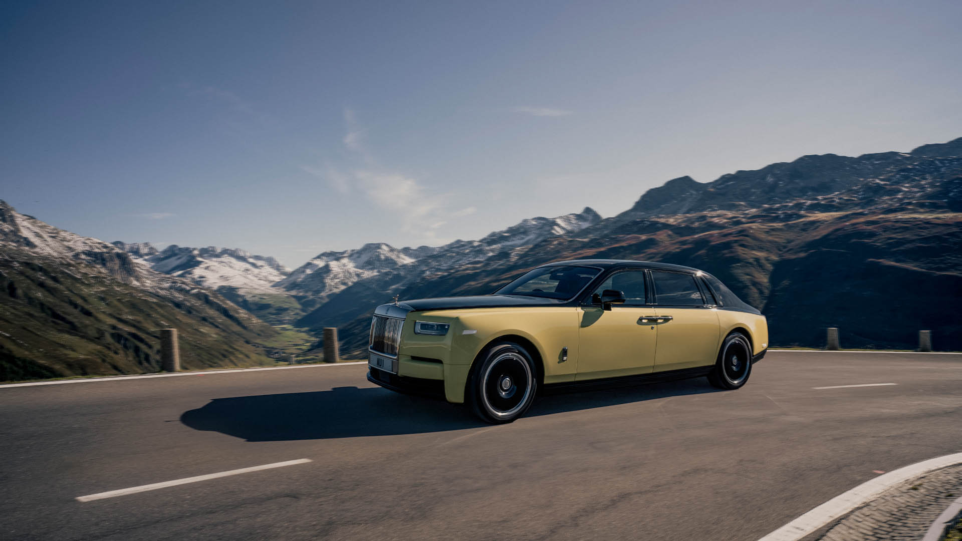 rolls-royce phantom goldfinger 05