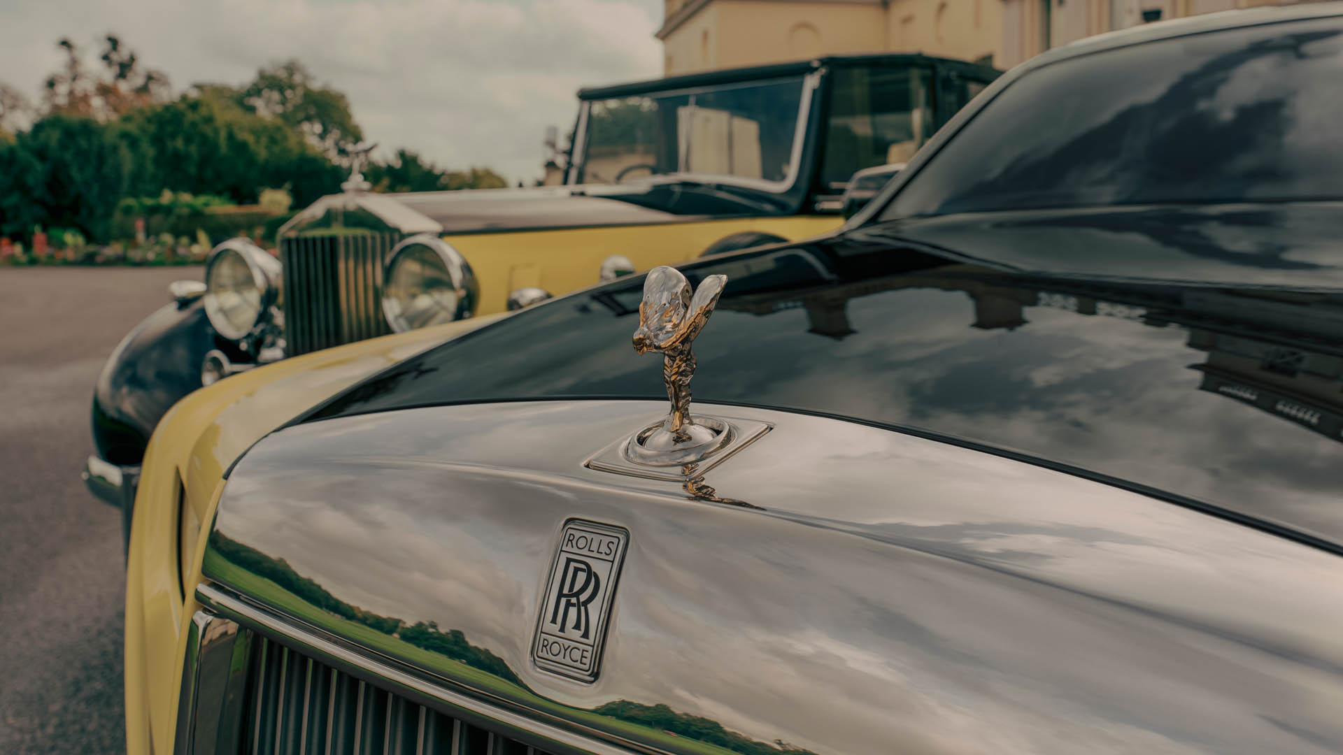 rolls-royce phantom goldfinger 23
