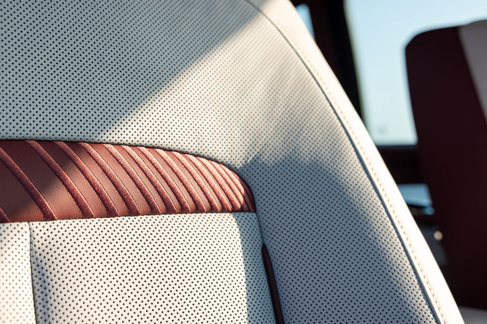 Rolls-Royce The Pearl Cullinan 18