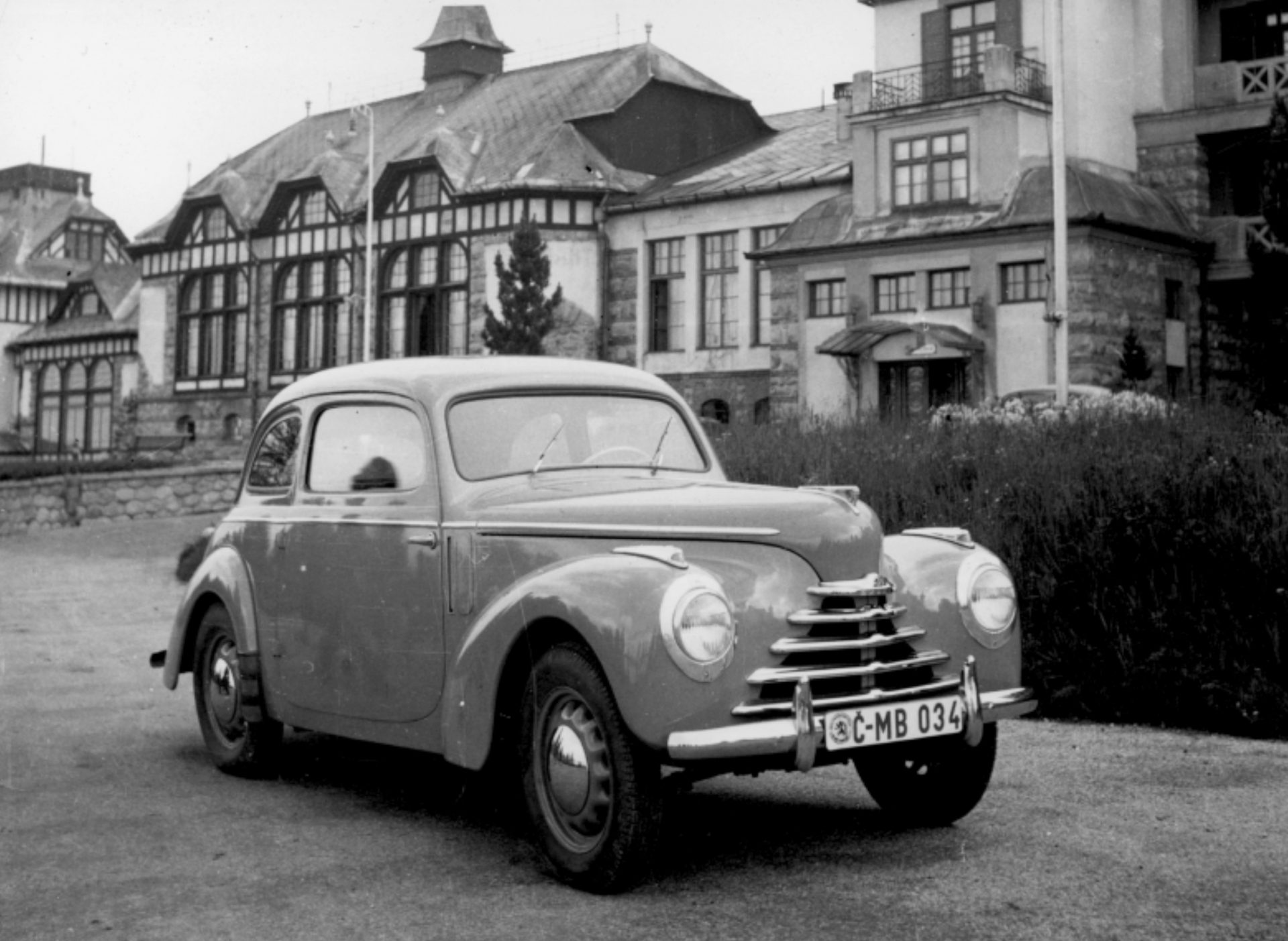 skoda-1102-tudor