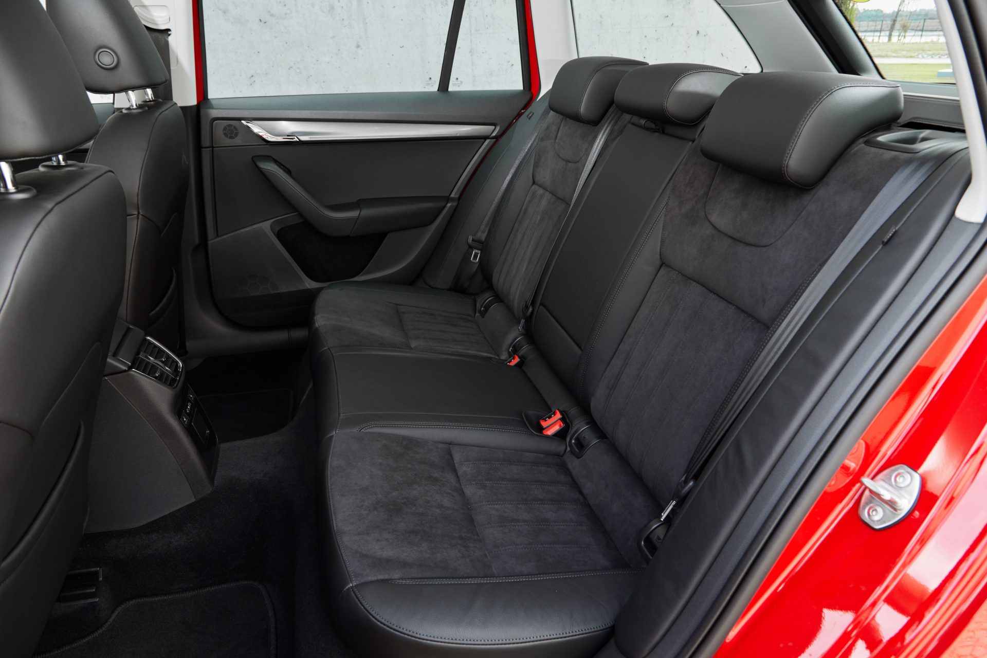 skoda-octavia-turns-30 90