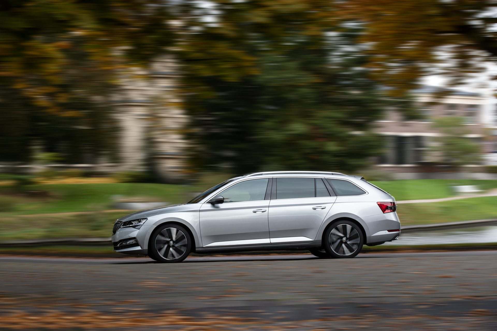 skoda superb 2019 03