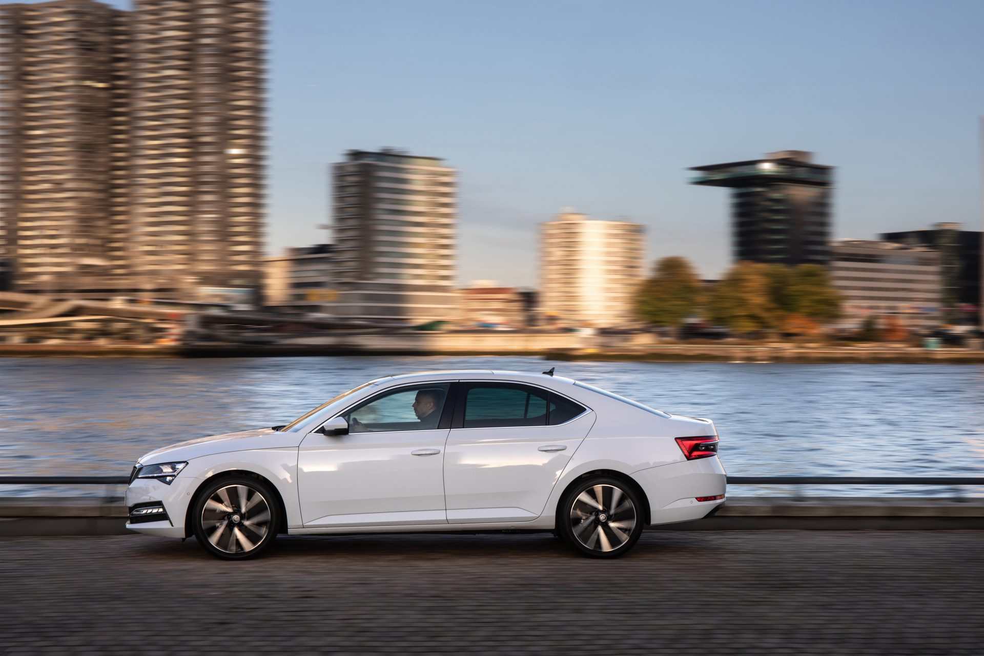 skoda superb 2019 05