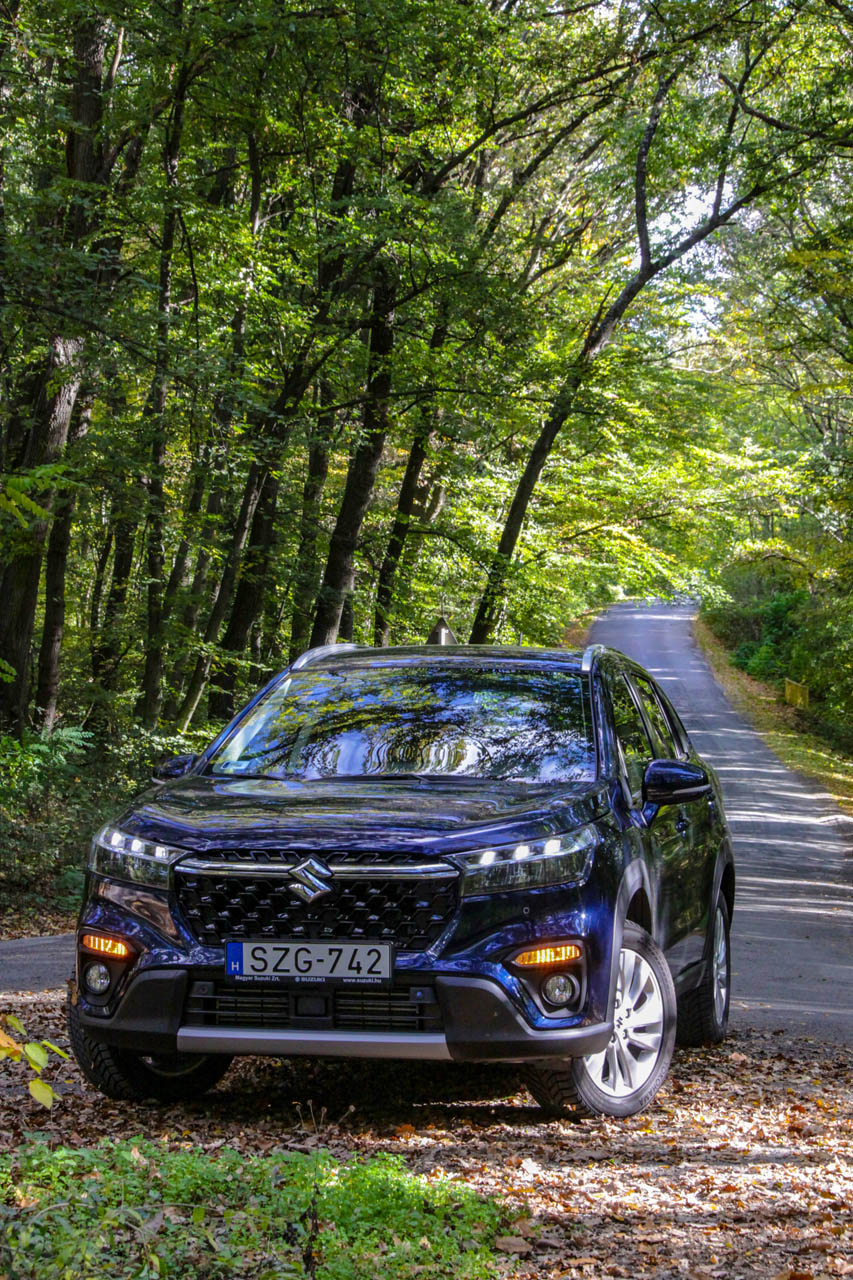 suzukisxscrossmhev2022b
