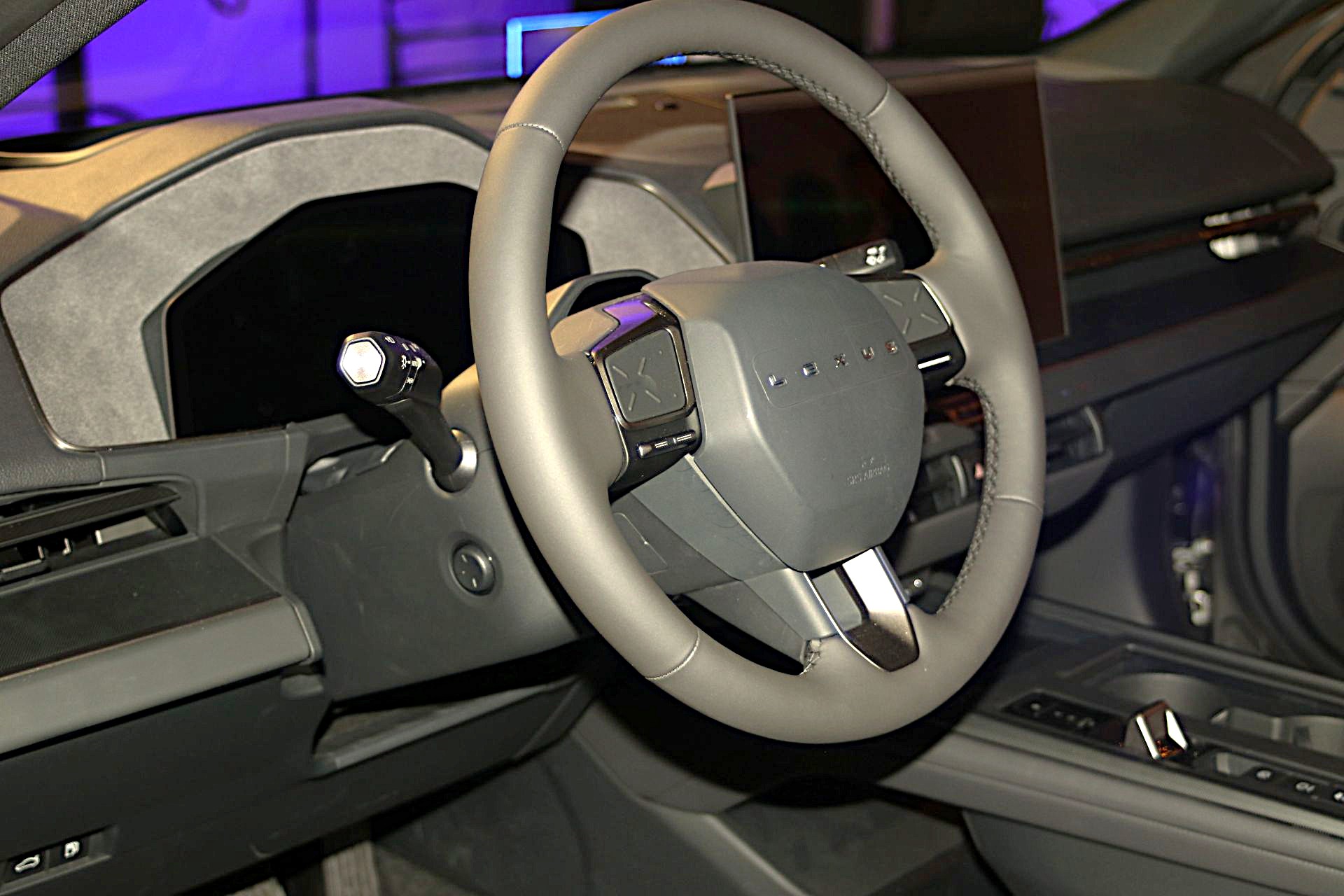 lexus es 02