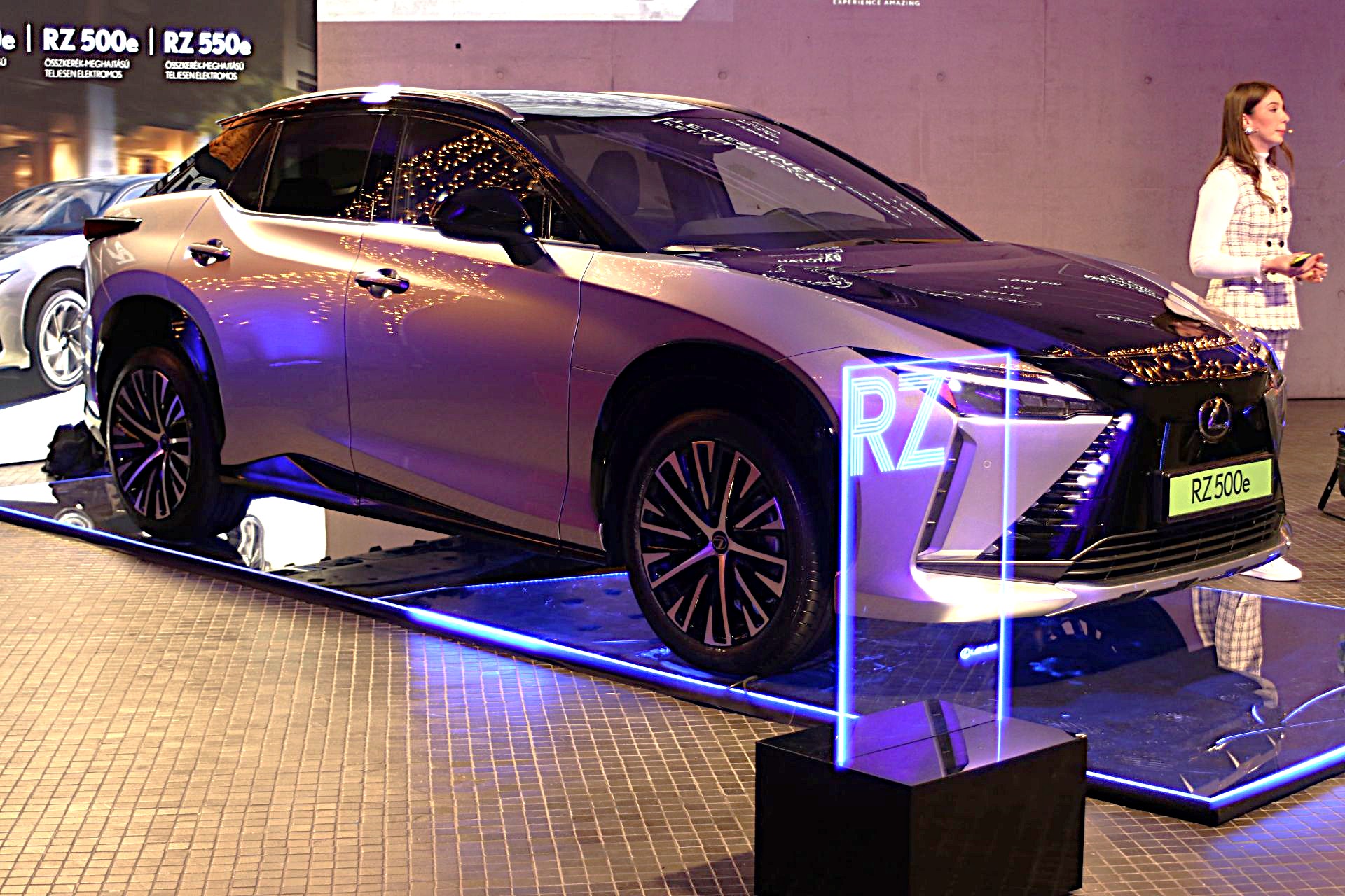 lexus rz500e