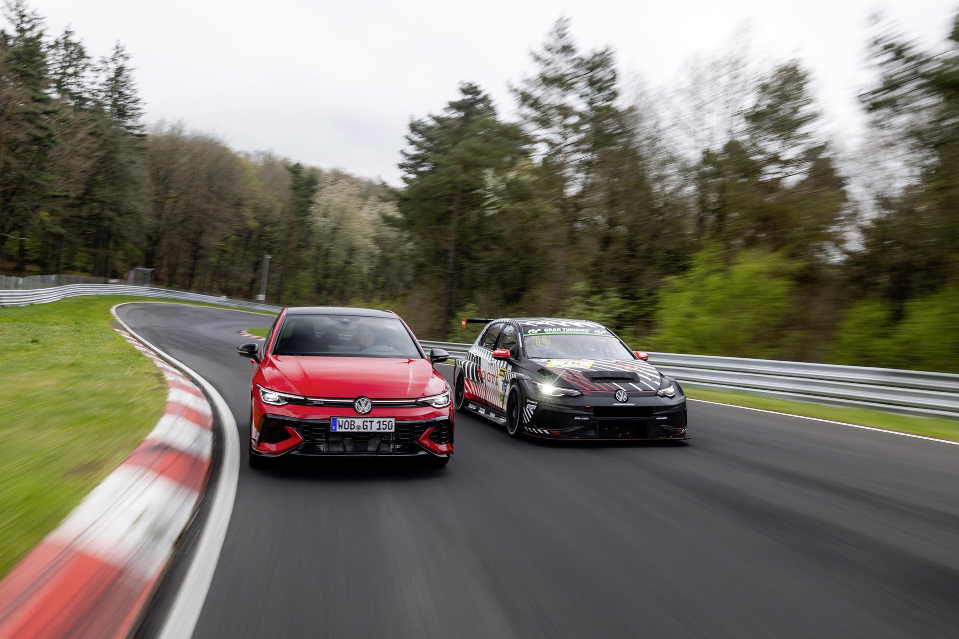 Volkswagen Golf GTI 50 EDITION29