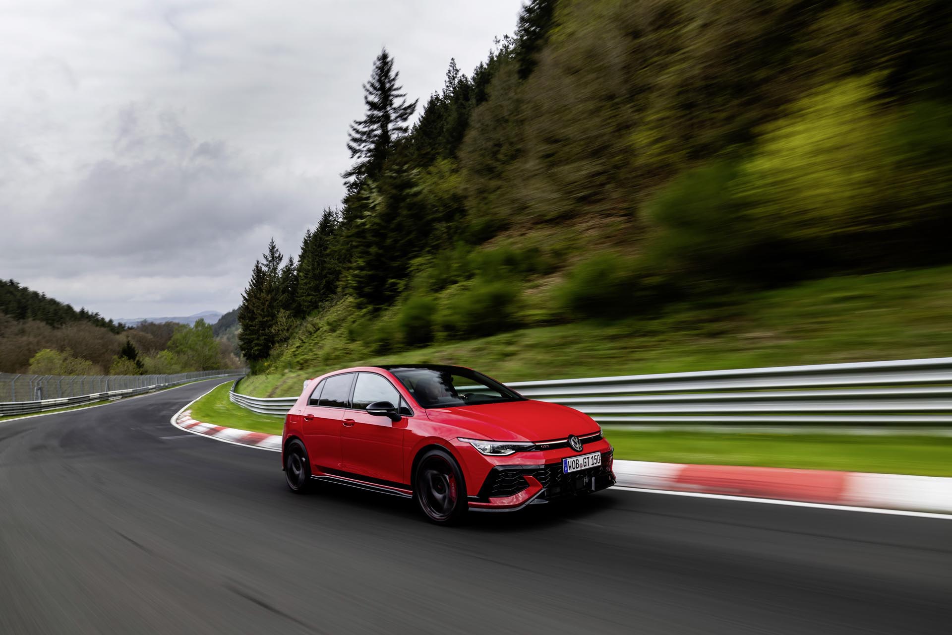 Volkswagen Golf GTI 50 EDITION46