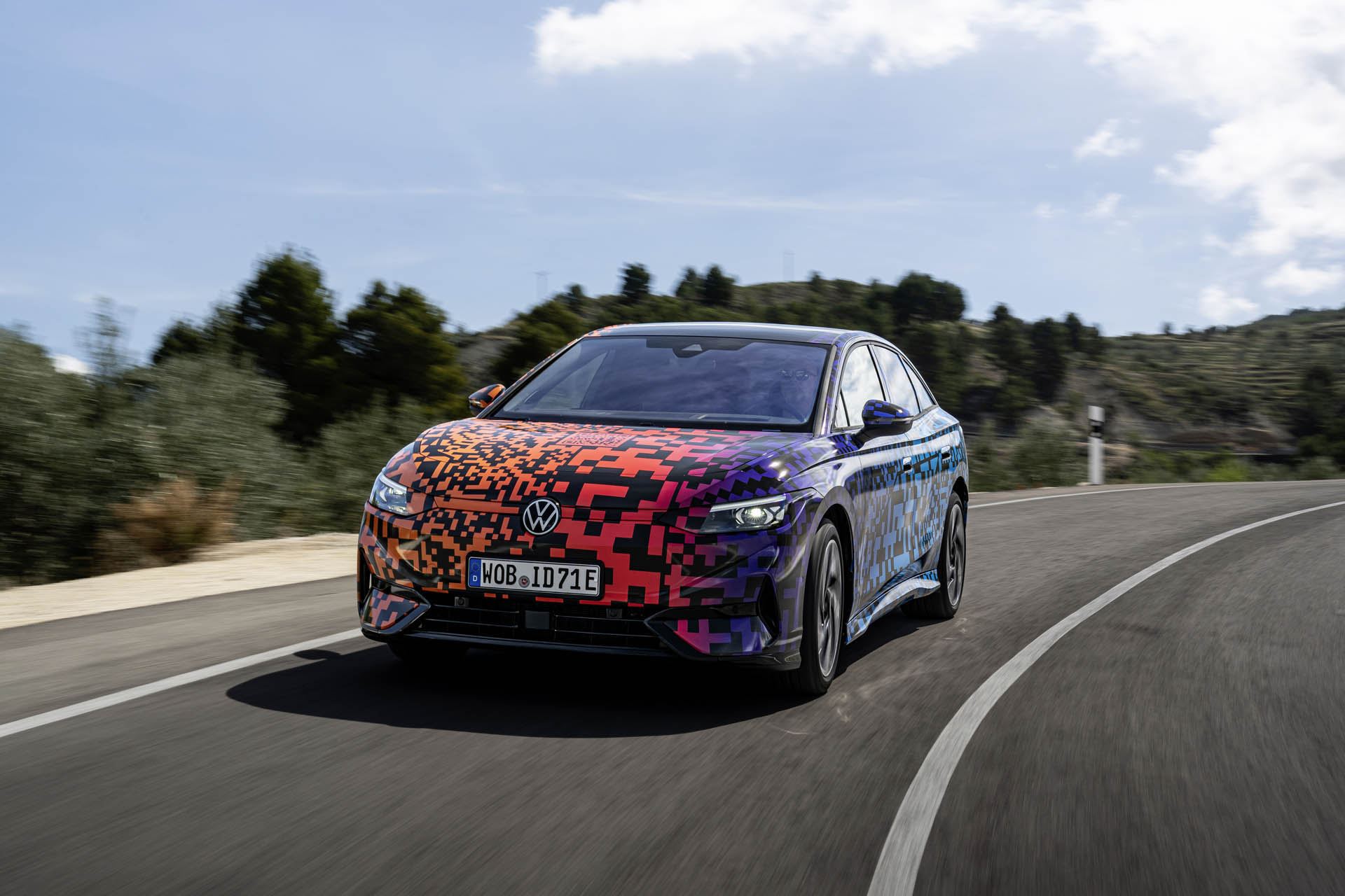 volkswagenid7camouflage34