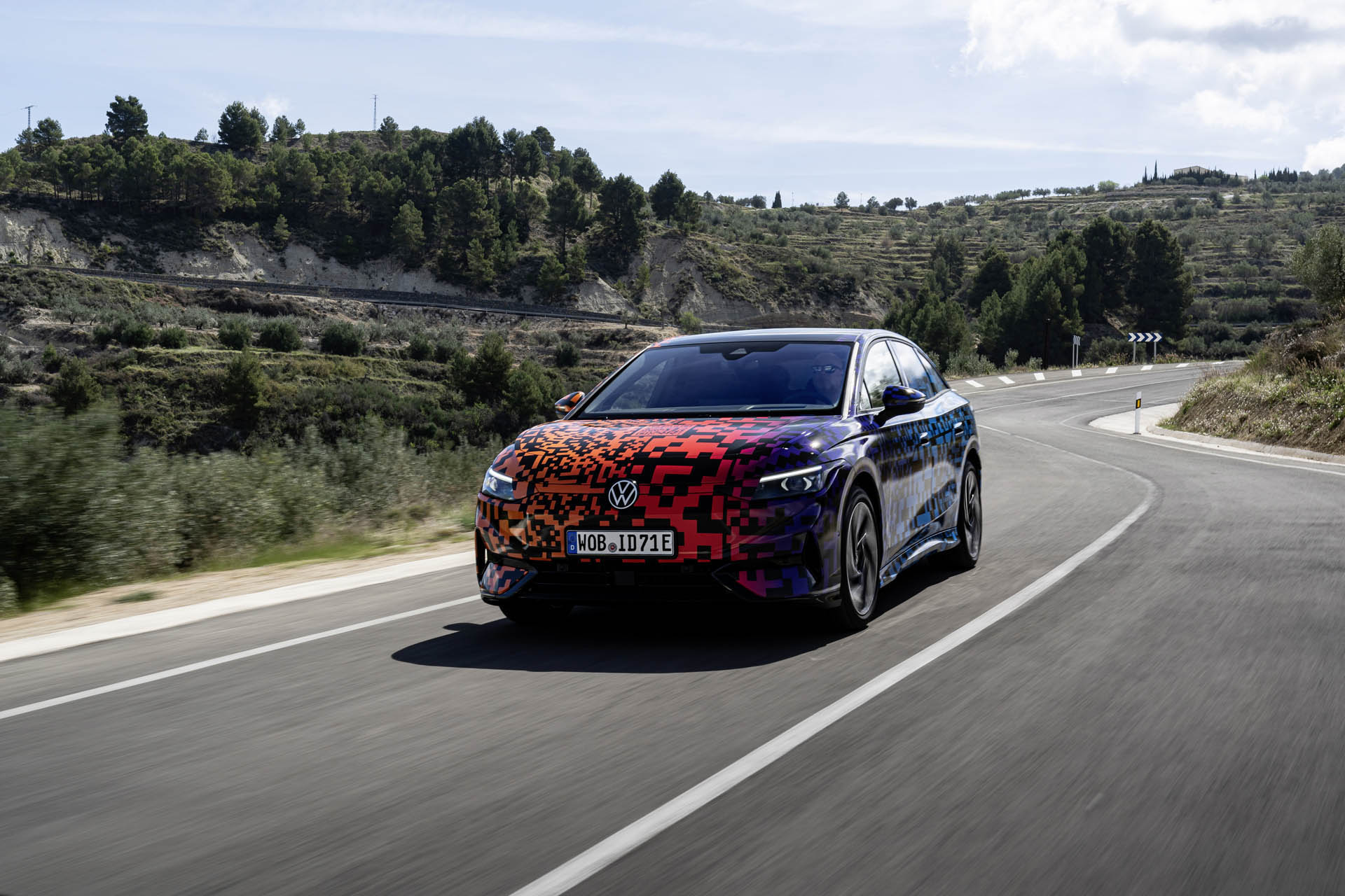 volkswagenid7camouflage43