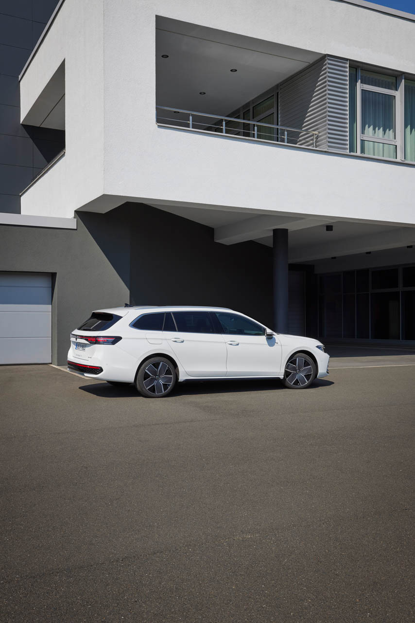 Volkswagen Passat Variant 2023 25