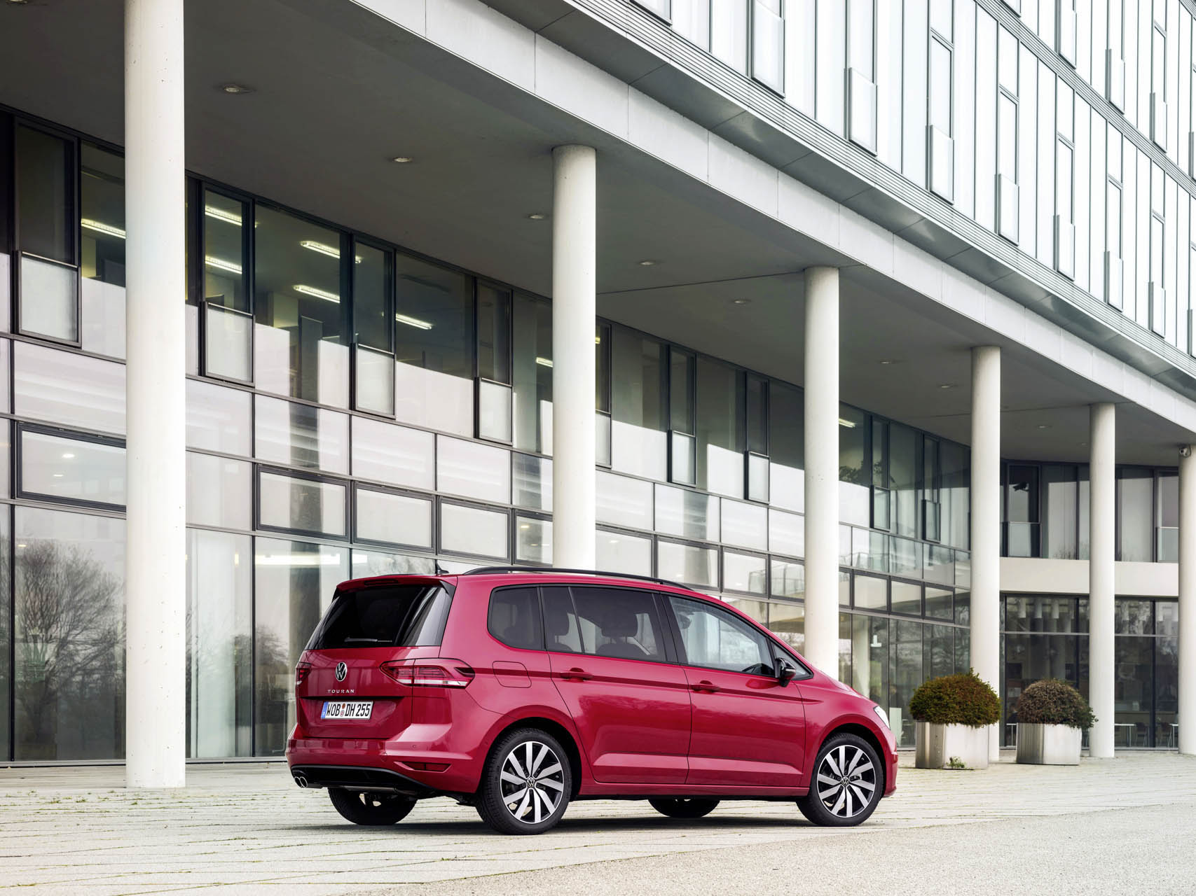 Volkswagen Touran - 20 eves 14