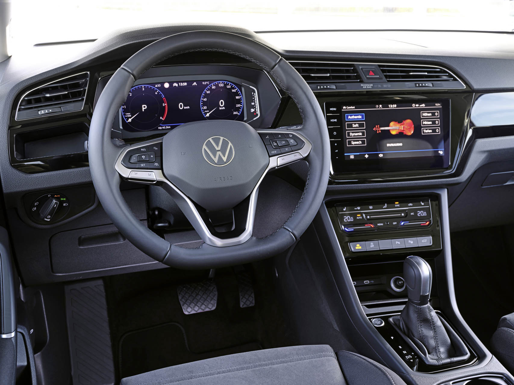 Volkswagen Touran - 20 eves 19