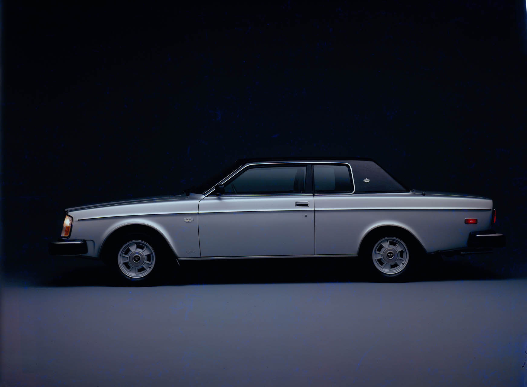 206105 Volvo 262 C