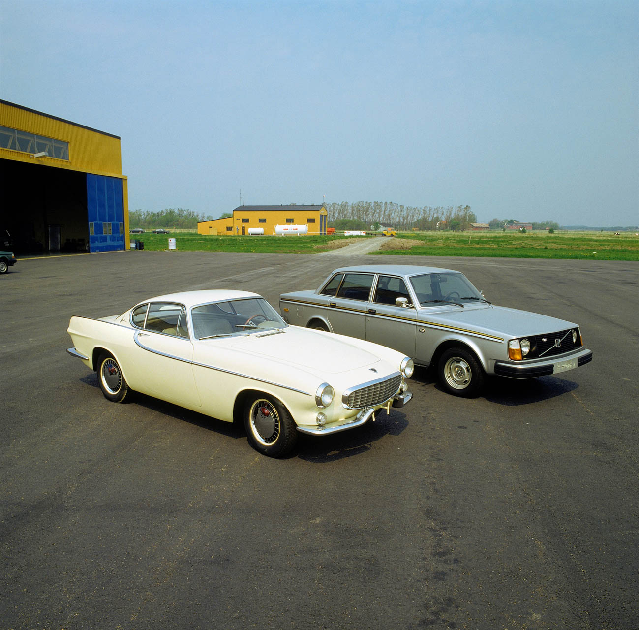 Volvo 240 Prototype and Volvo 244 Jubilee version