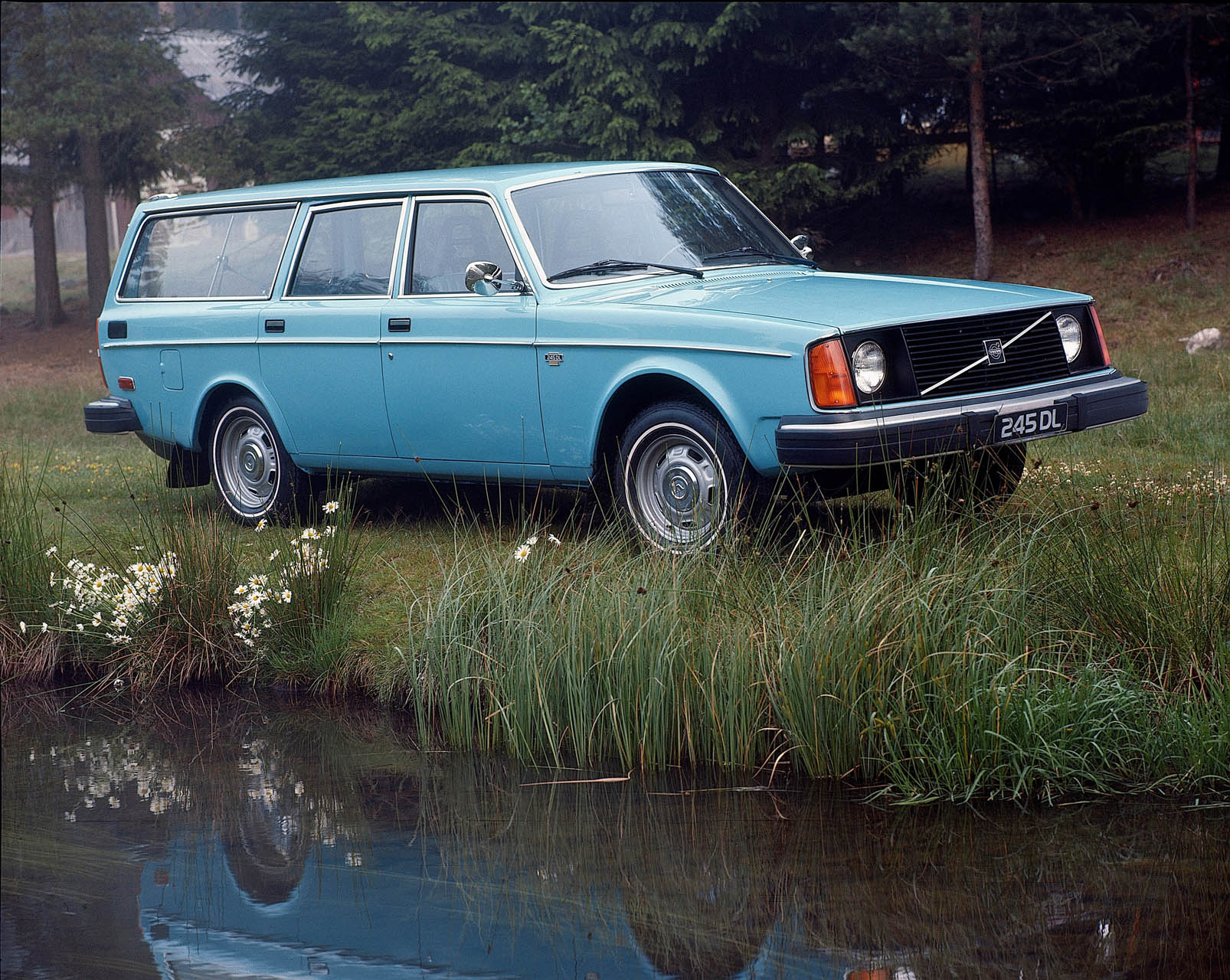 Volvo 245 DL 01