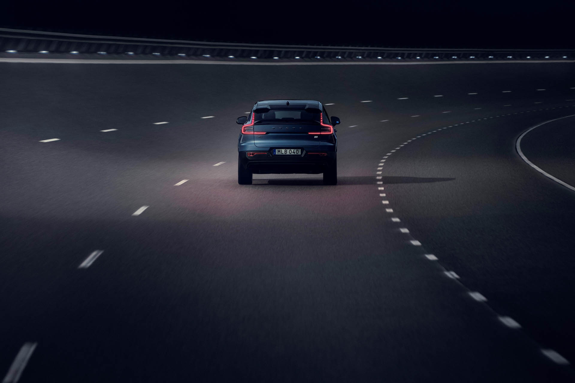 volvoc40recharge07