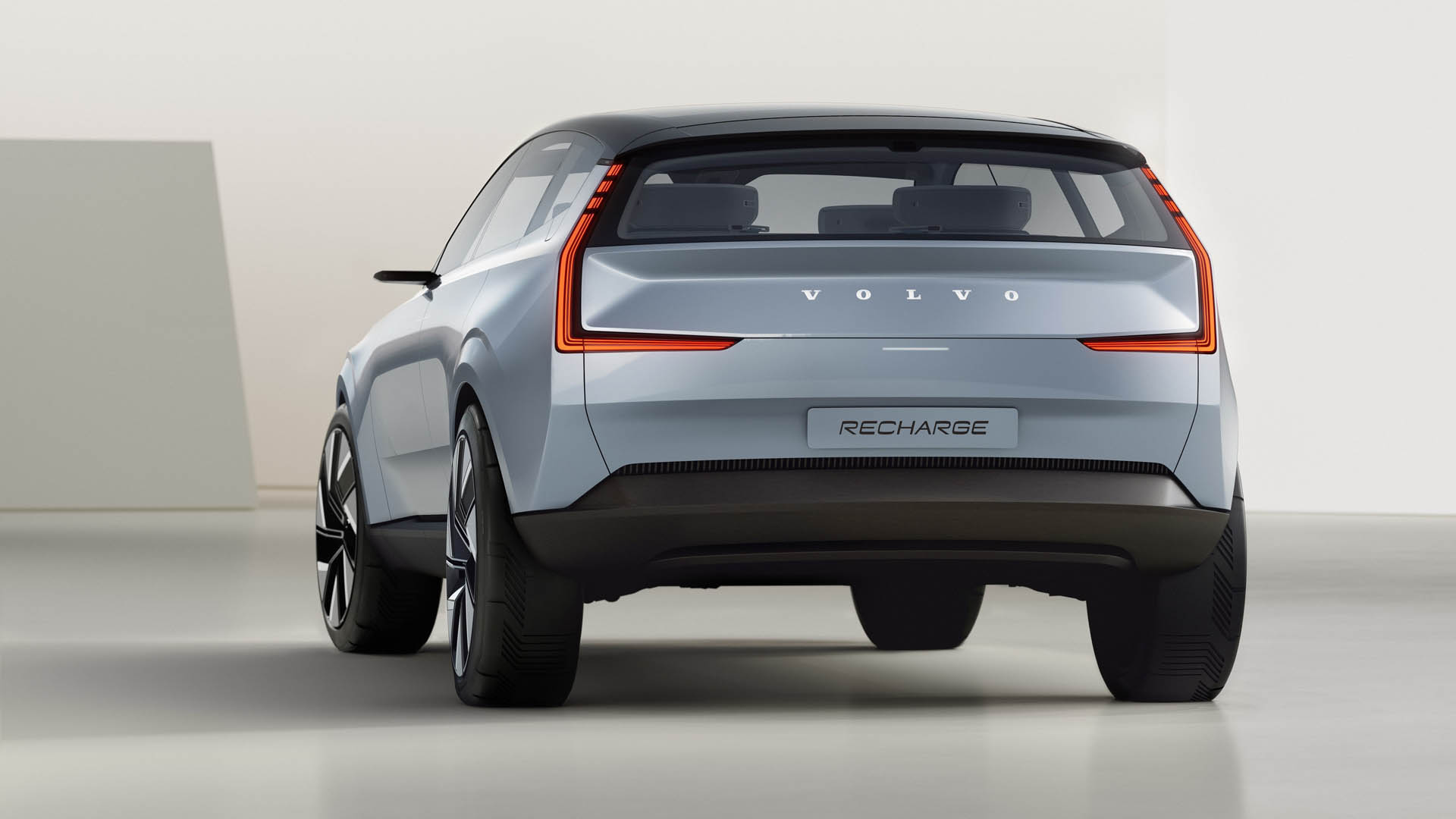 volvoconceptrecharge05