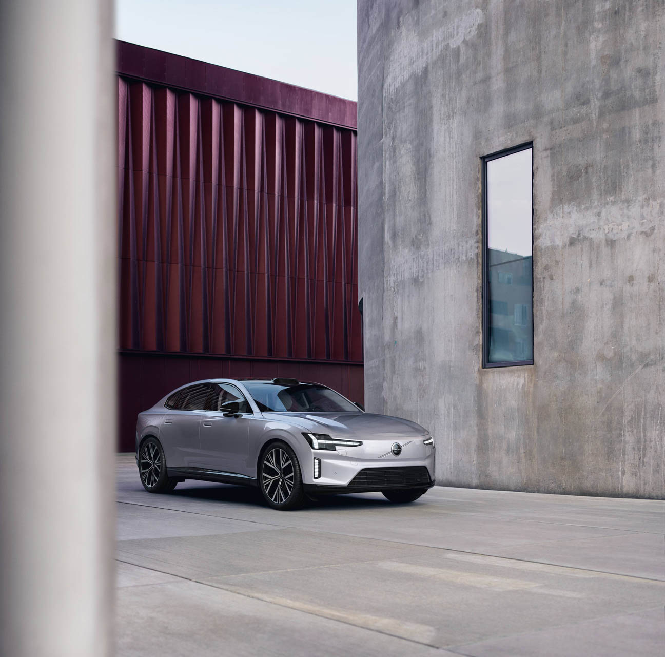 342385 Volvo ES90 Exterior