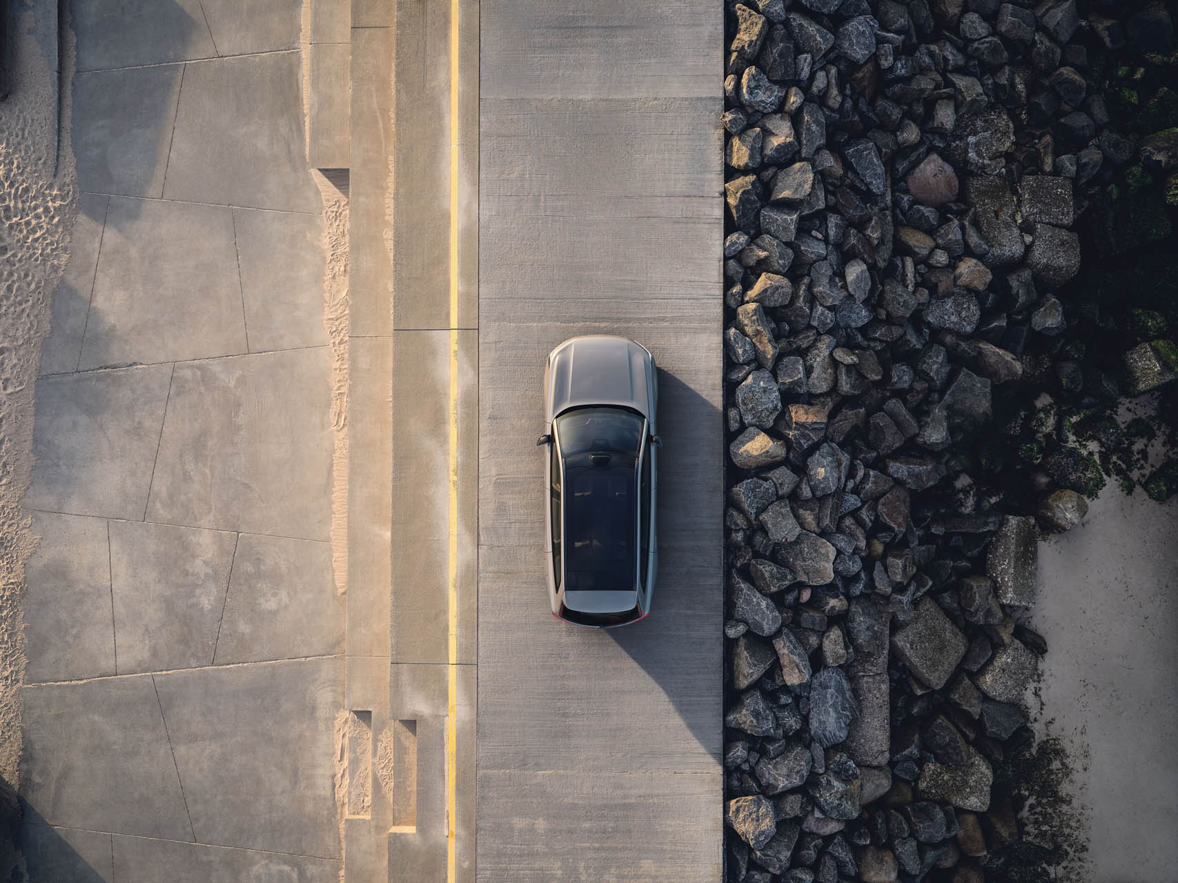 Volvo EX90 22