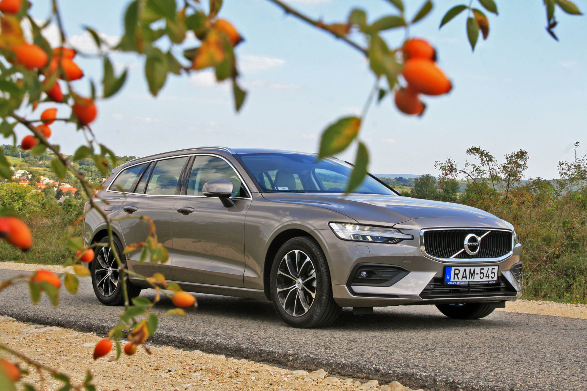 volvov60d4momentum2018dz