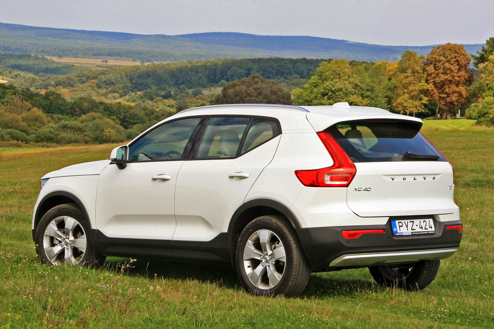 volvoxc40t3momentum2018d