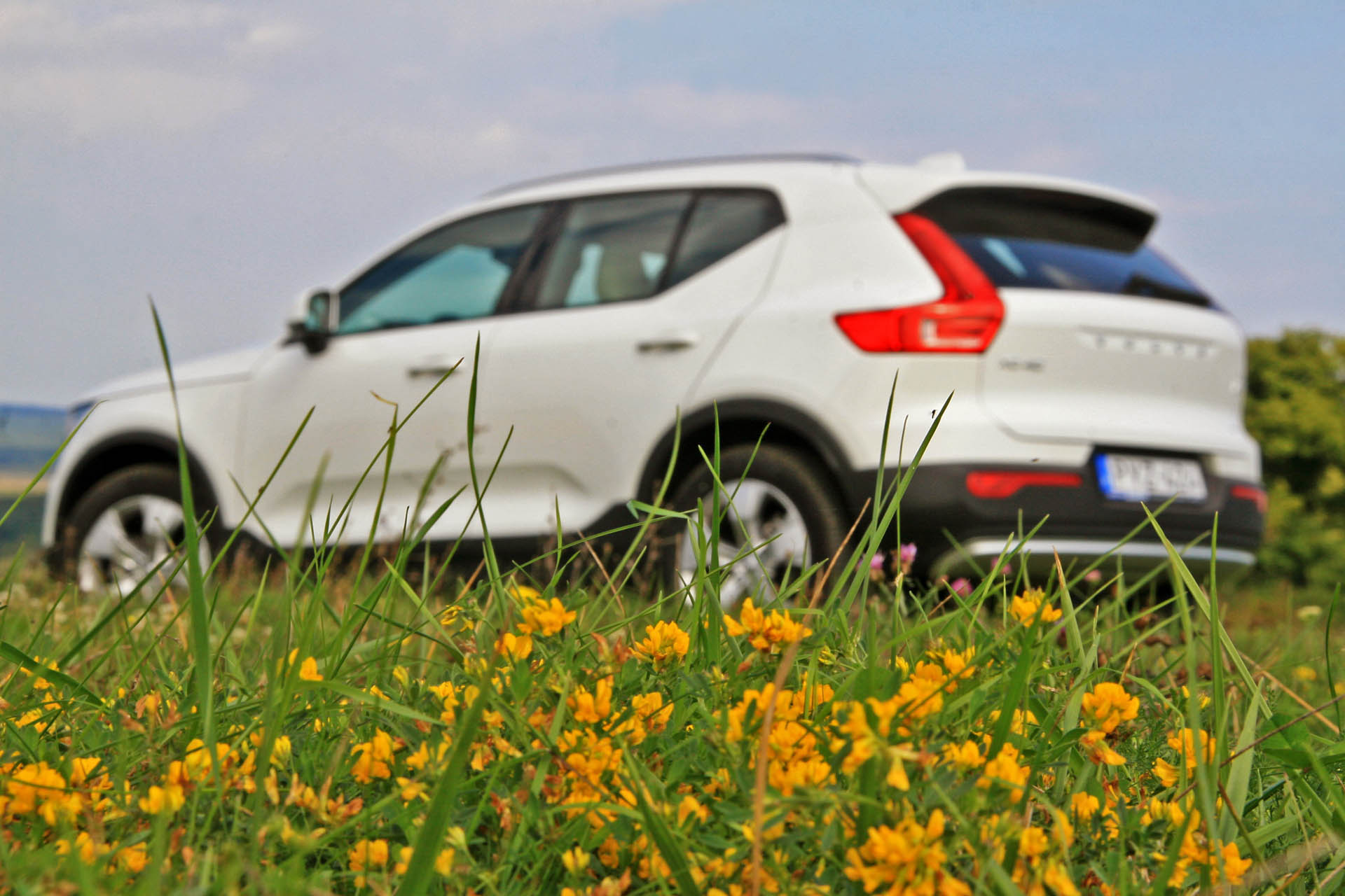 volvoxc40t3momentum2018e01