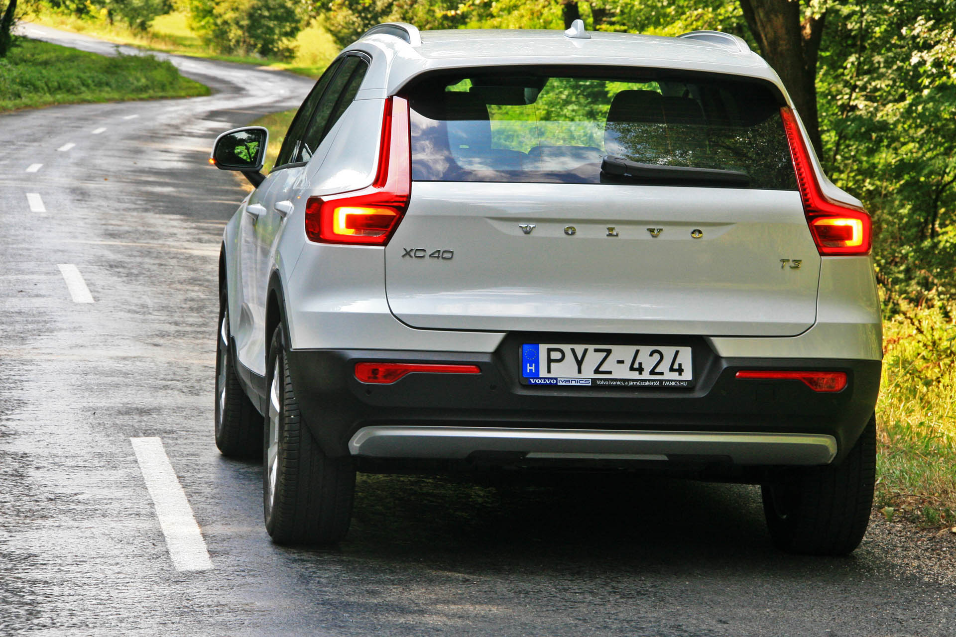 volvoxc40t3momentum2018n01